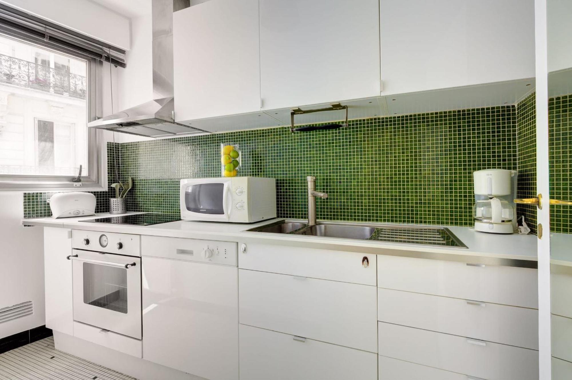St Germain & Le Bon Marche With Balcony - Cityapartmentstay Paris