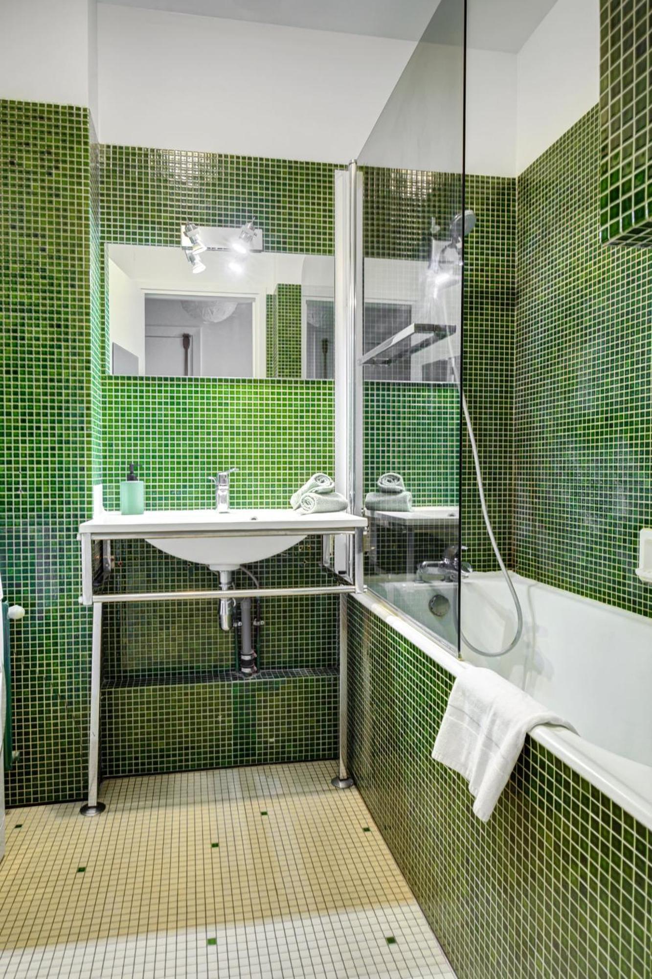 Apartment St Germain & Le Bon Marche With Balcony - Cityapartmentstay *