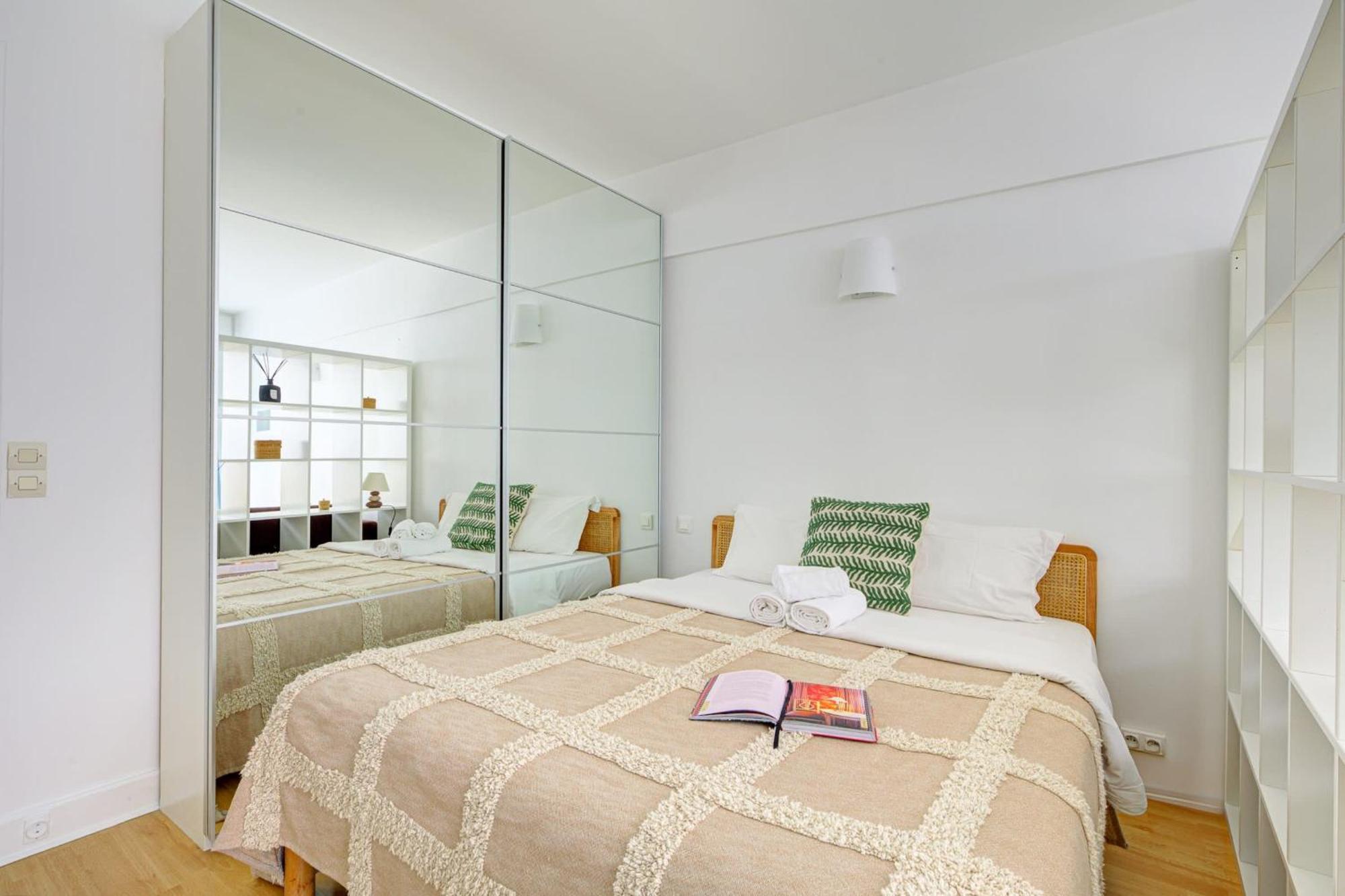 St Germain & Le Bon Marche With Balcony - Cityapartmentstay Apartment Paris