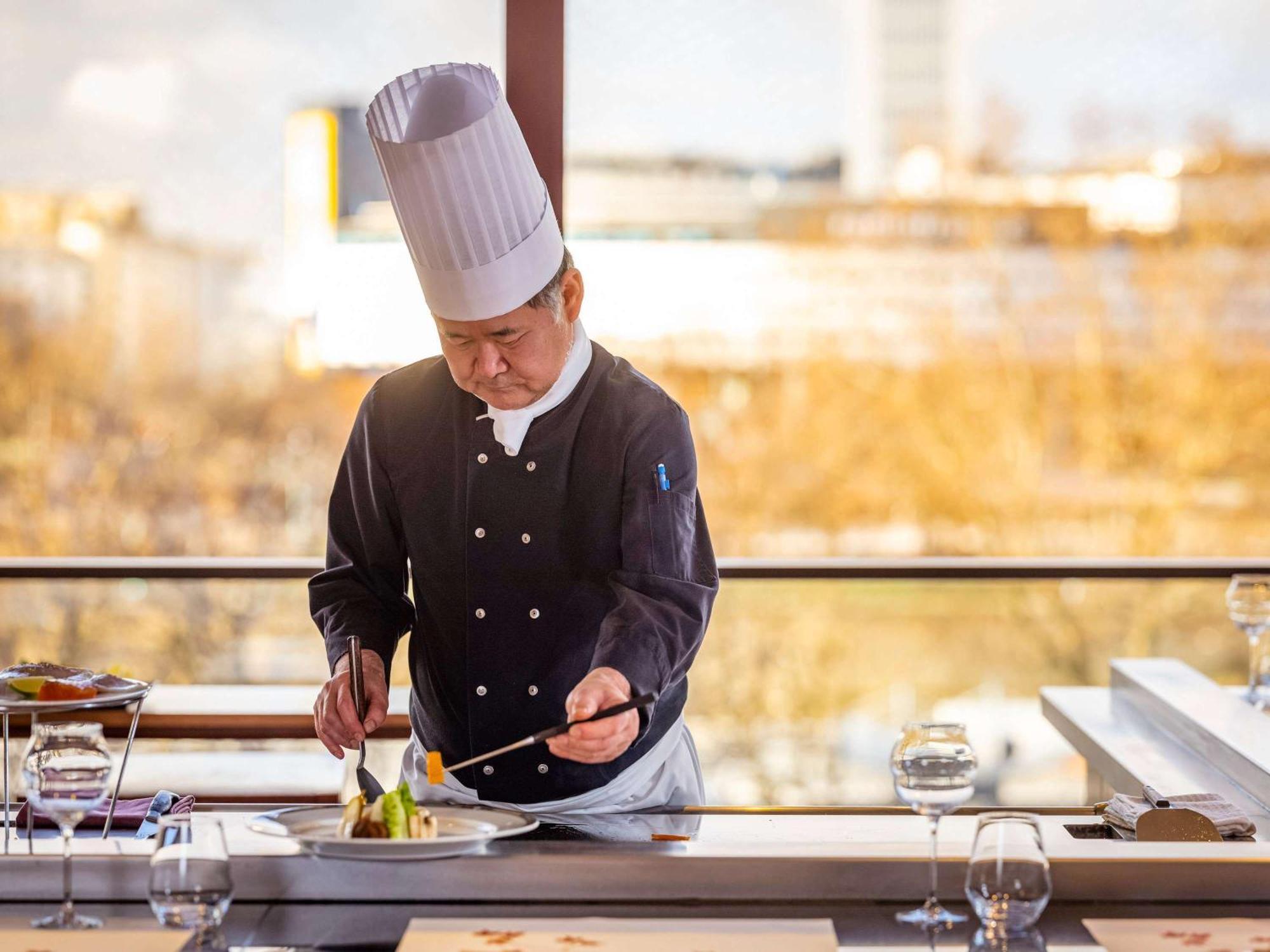 Novotel Centre Tour Eiffel Hotel 4*