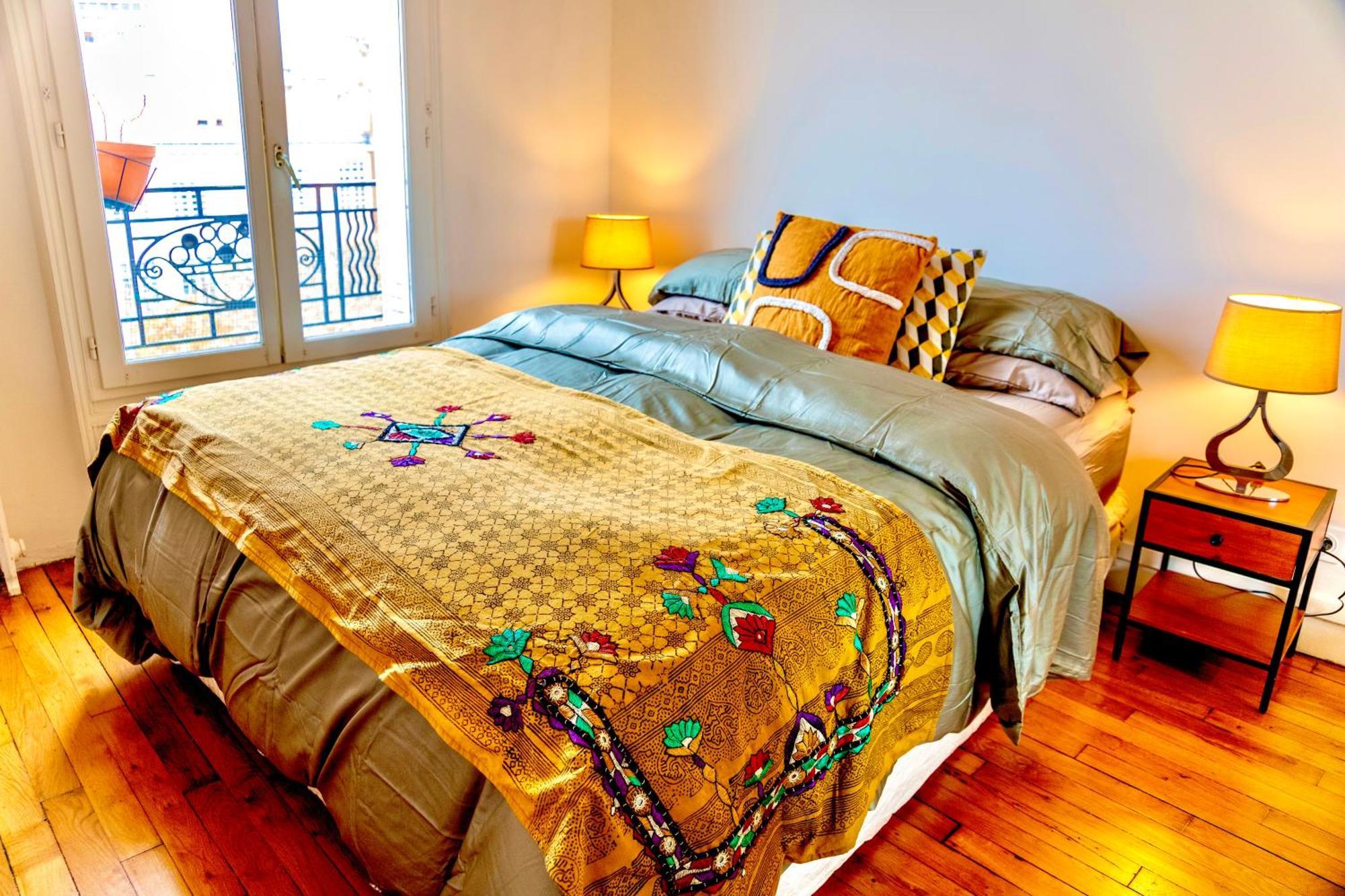 Apartment Houjra Paris