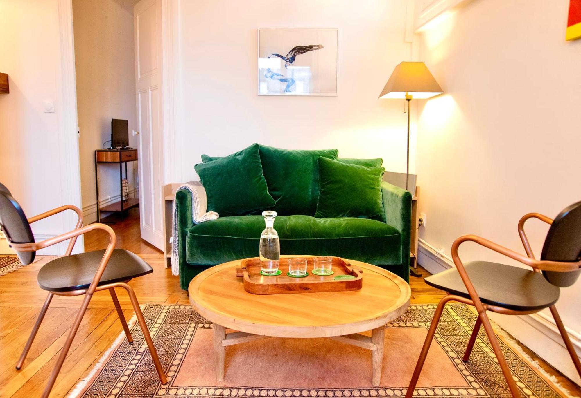 Apartment Houjra *