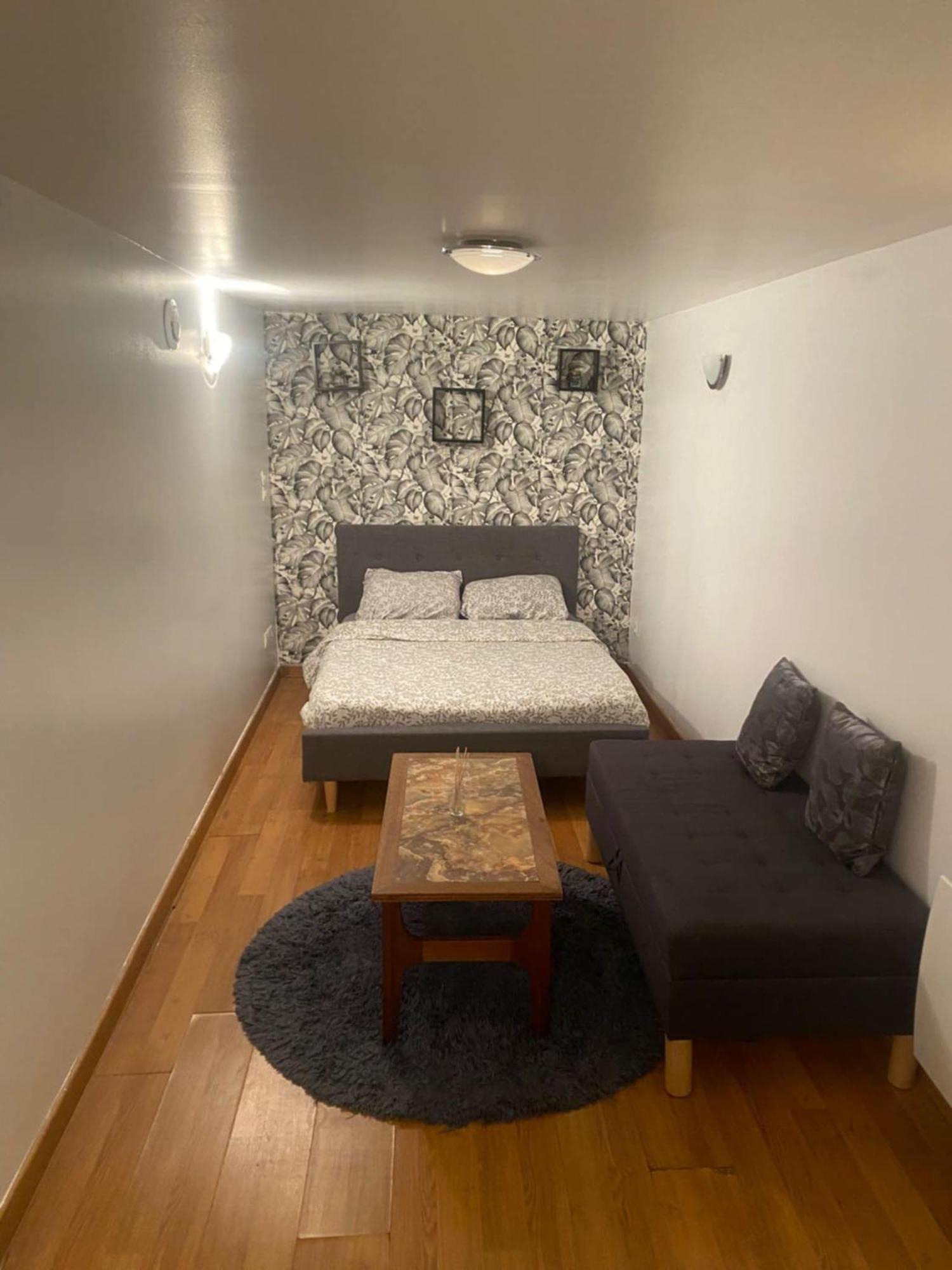 Cosy T3 In Montmartre Paris