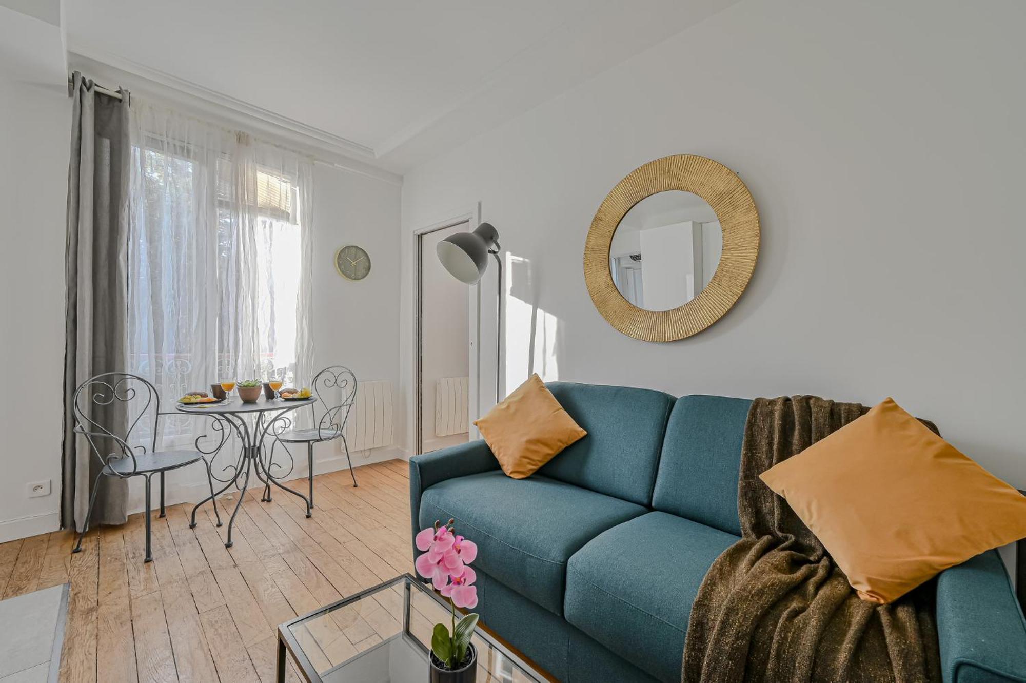 Apartment Le Poetique Niche Au Pied Du Sacre-coeur