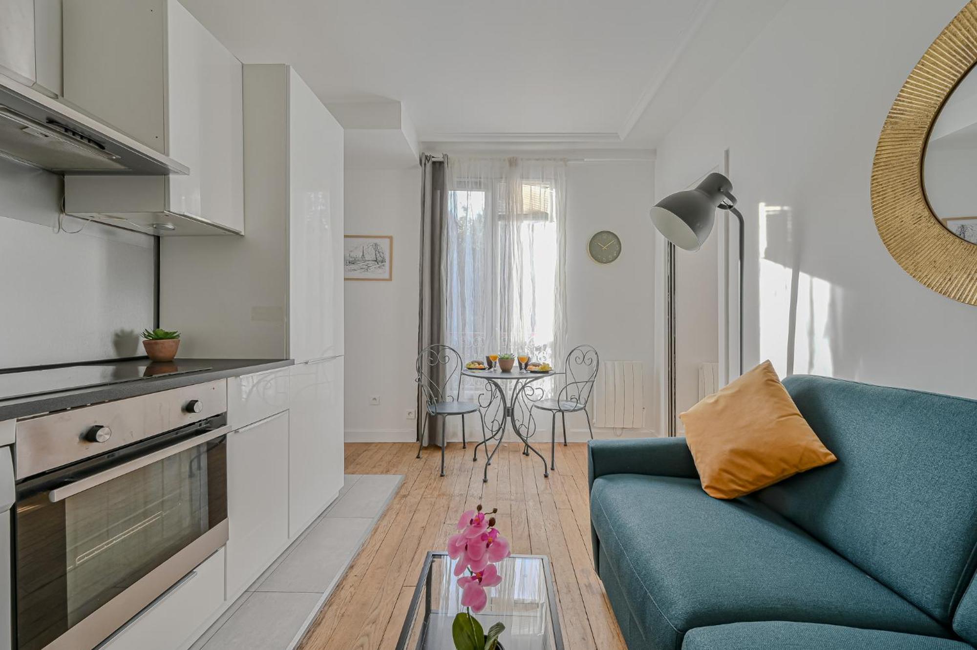 Apartment Le Poetique Niche Au Pied Du Sacre-coeur