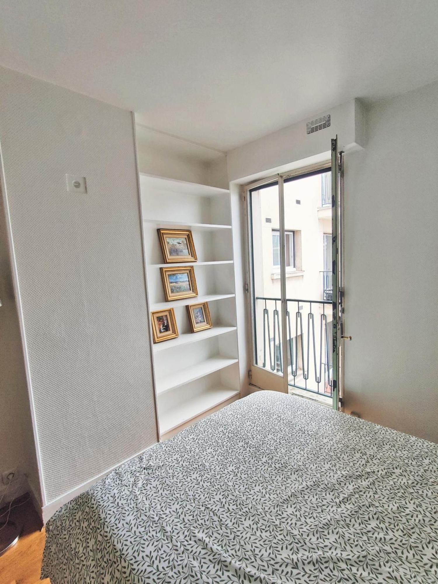 Apartment Bright & Cozy In Passy, Trocadero,
