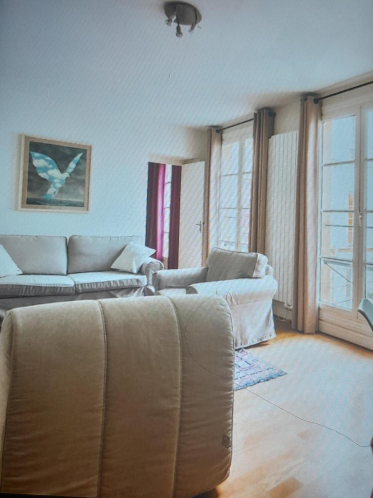1 Minute Gare Montparnasse , Center, Awsome Place, Close To Eiffel Tour And Louvre Meusm , Front Metro Apartment