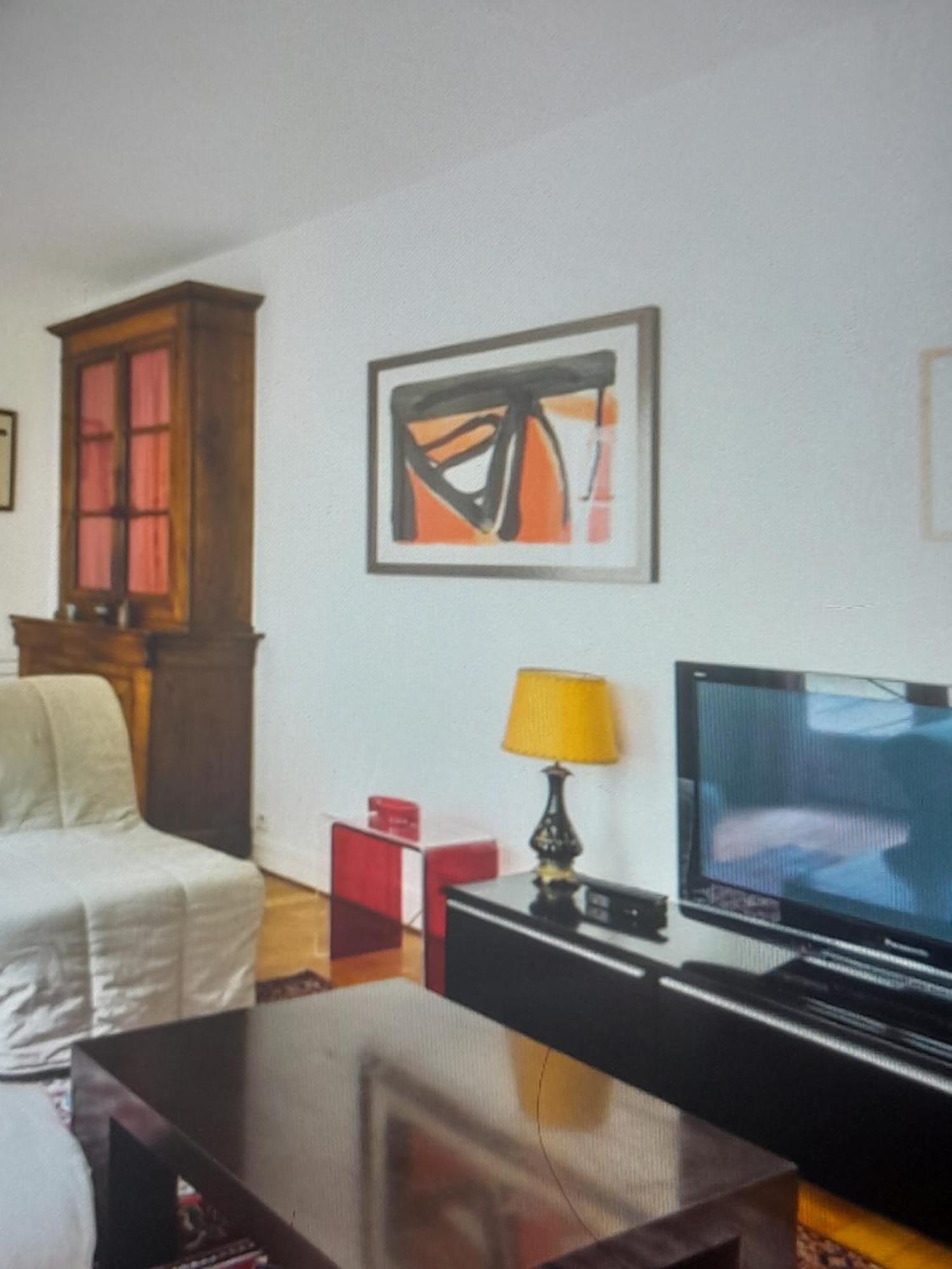 Apartment 1 Minute Gare Montparnasse , Center, Awsome Place, Close To Eiffel Tour And Louvre Meusm , Front Metro Paris