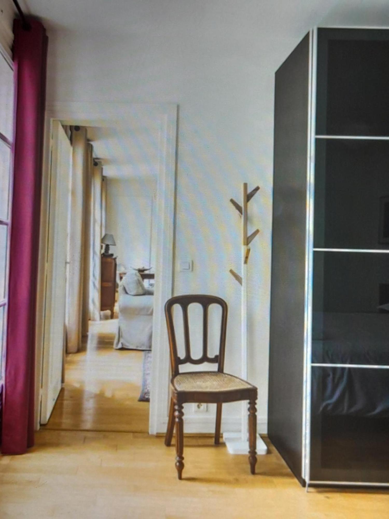 1 Minute Gare Montparnasse , Center, Awsome Place, Close To Eiffel Tour And Louvre Meusm , Front Metro Apartment Paris