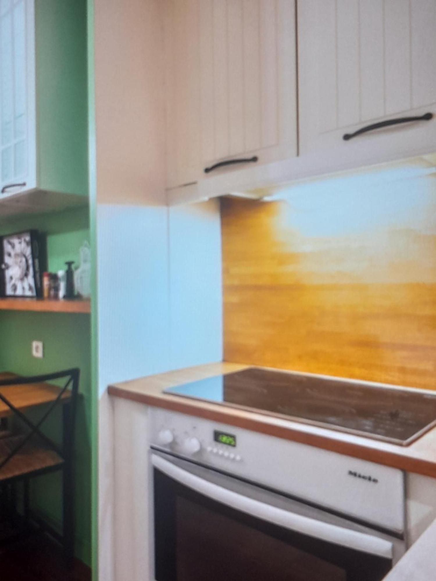 1 Minute Gare Montparnasse , Center, Awsome Place, Close To Eiffel Tour And Louvre Meusm , Front Metro Apartment