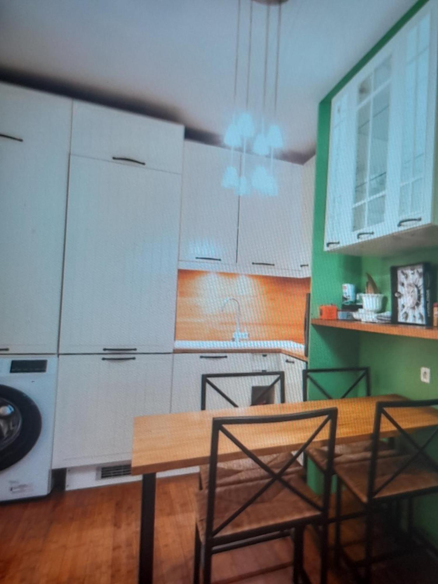Apartment 1 Minute Gare Montparnasse , Center, Awsome Place, Close To Eiffel Tour And Louvre Meusm , Front Metro