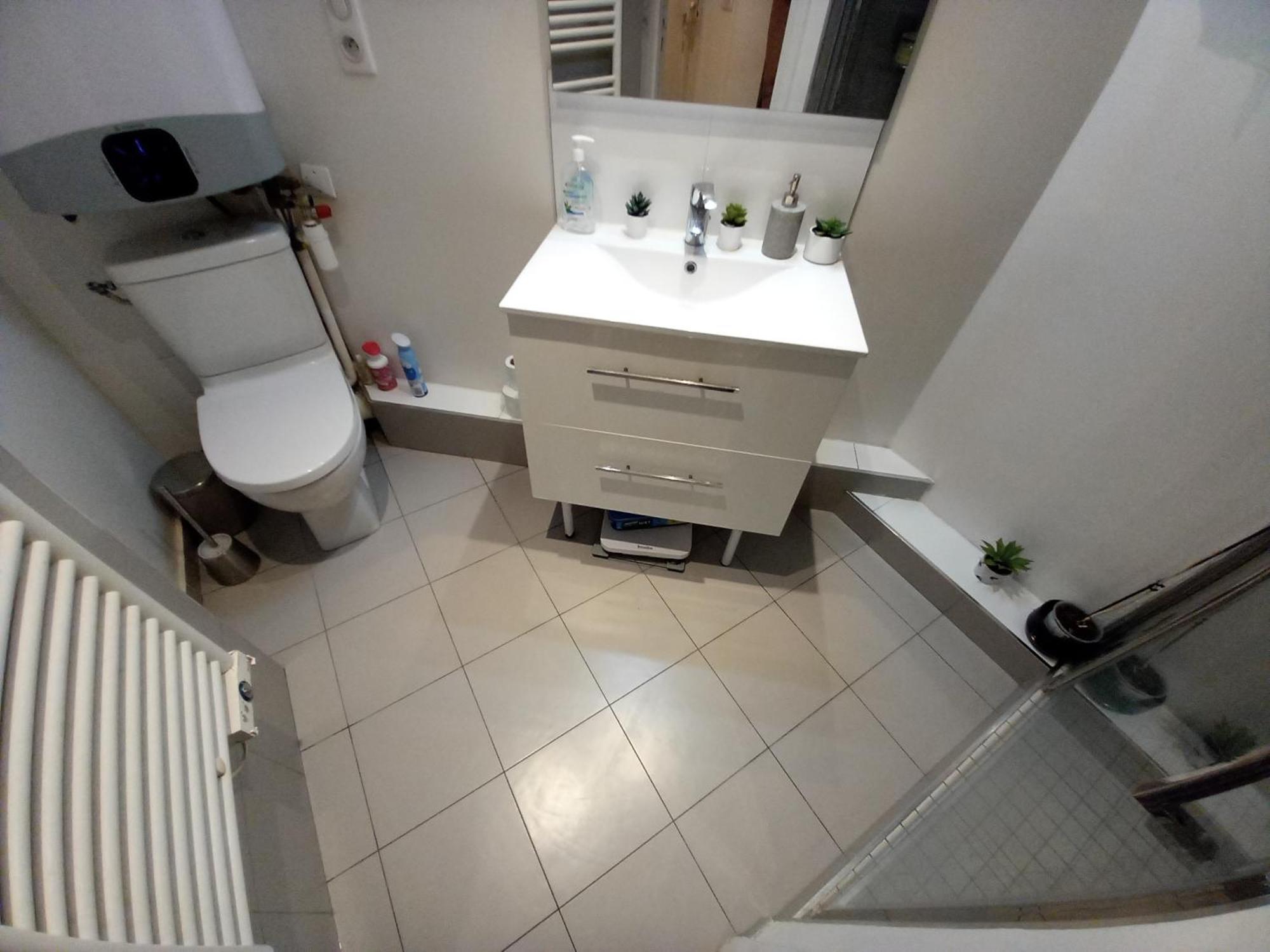 1 Minute Gare Montparnasse , Center, Awsome Place, Close To Eiffel Tour And Louvre Meusm , Front Metro Apartment Paris