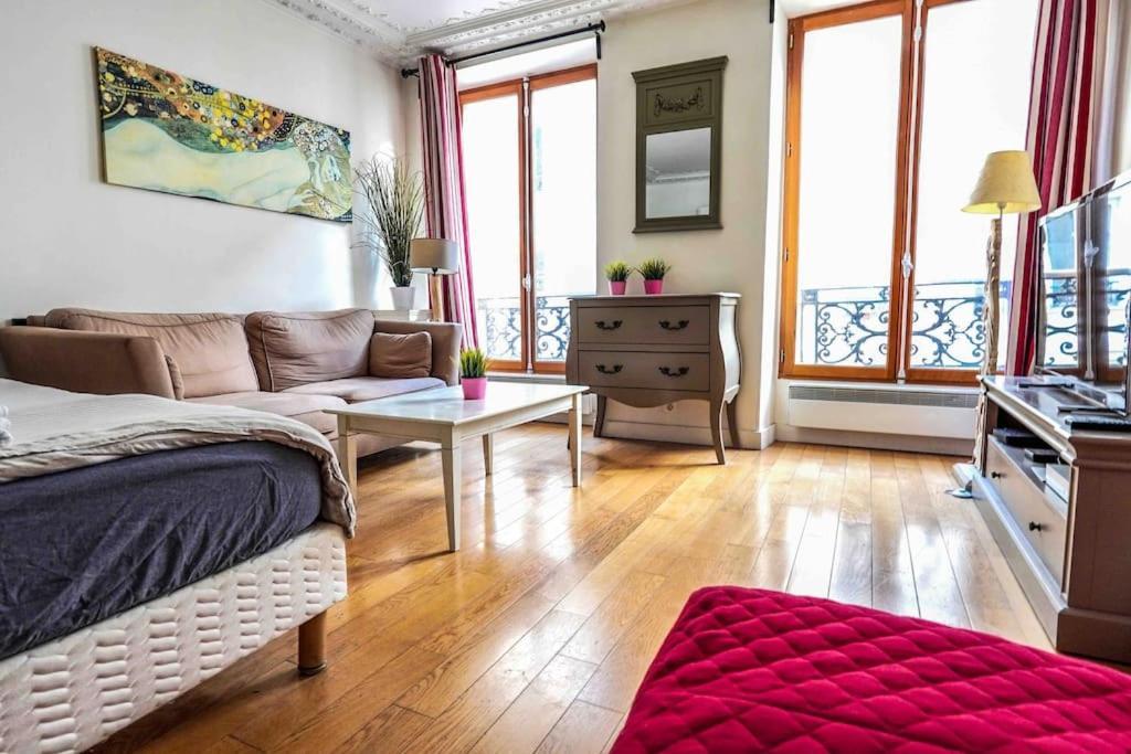 New Spacious Flat Near Montorgueil Apartment Paris