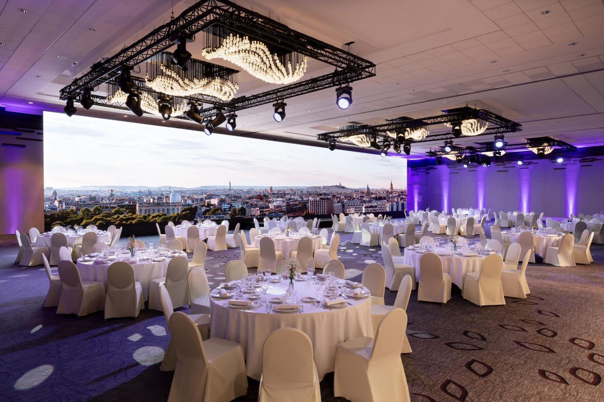 Marriott Rive Gauche & Conference Center Hotel 4*