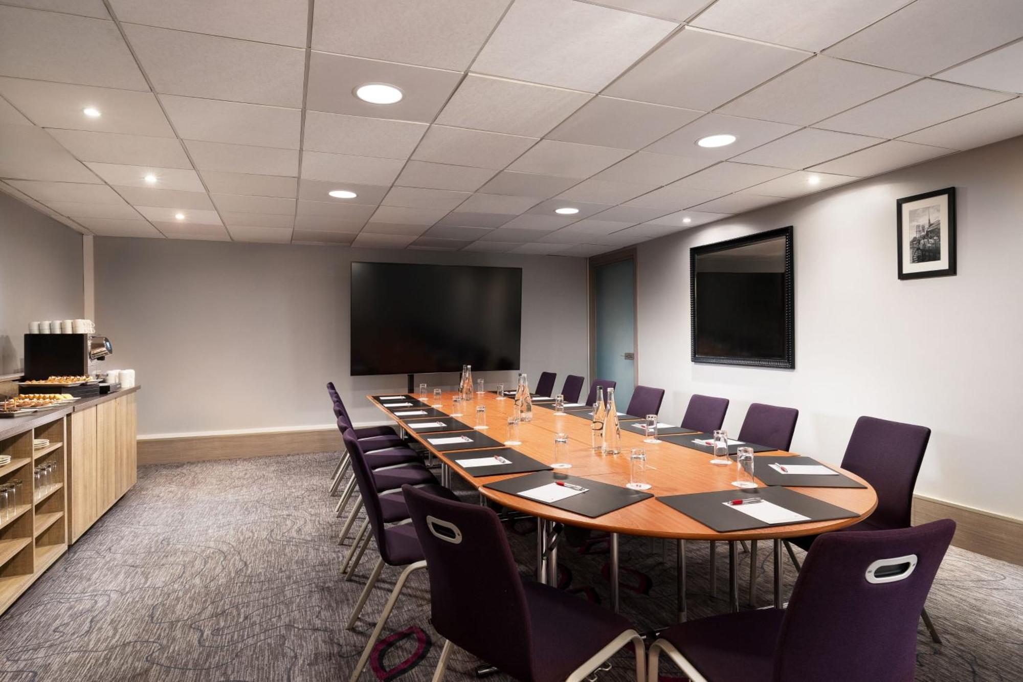 Marriott Rive Gauche & Conference Center 4*