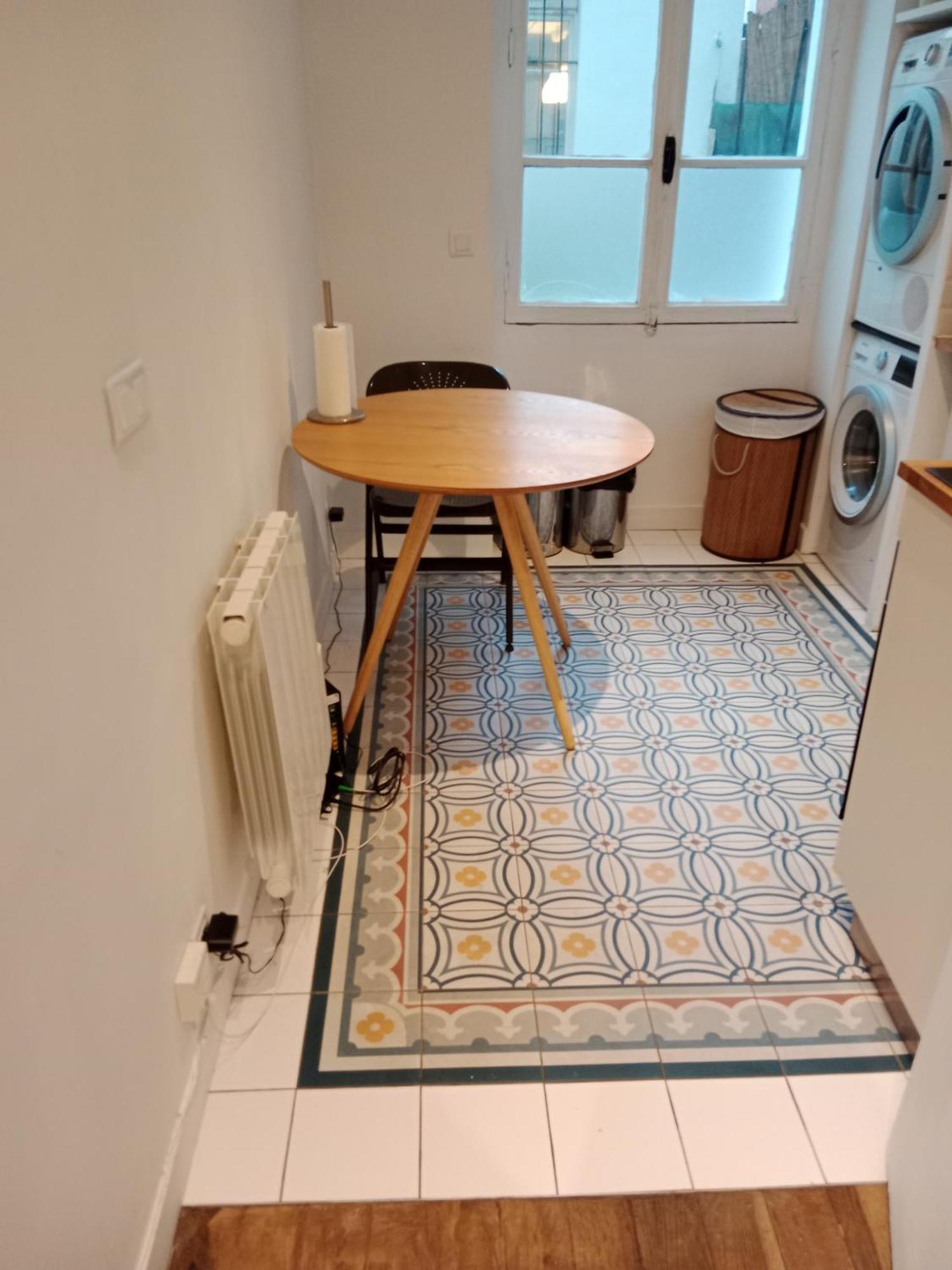 Appartement A 9 Min Du Palais De L'elysee, *