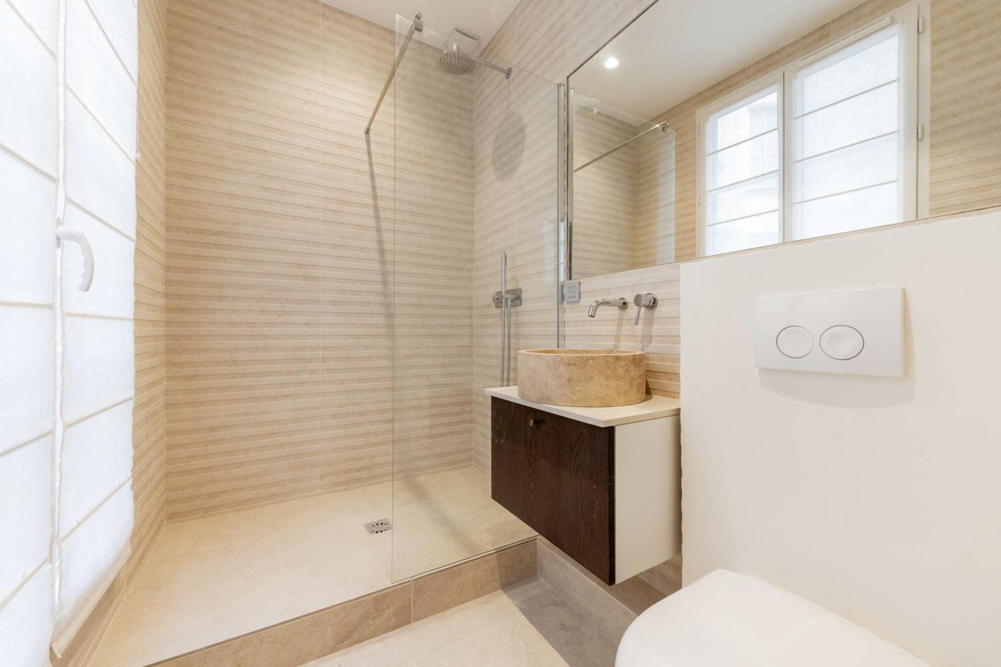 Luxury 3 Bedrooms - 3 Bathrooms - Ac - Montmartre - Opera Apartment Paris