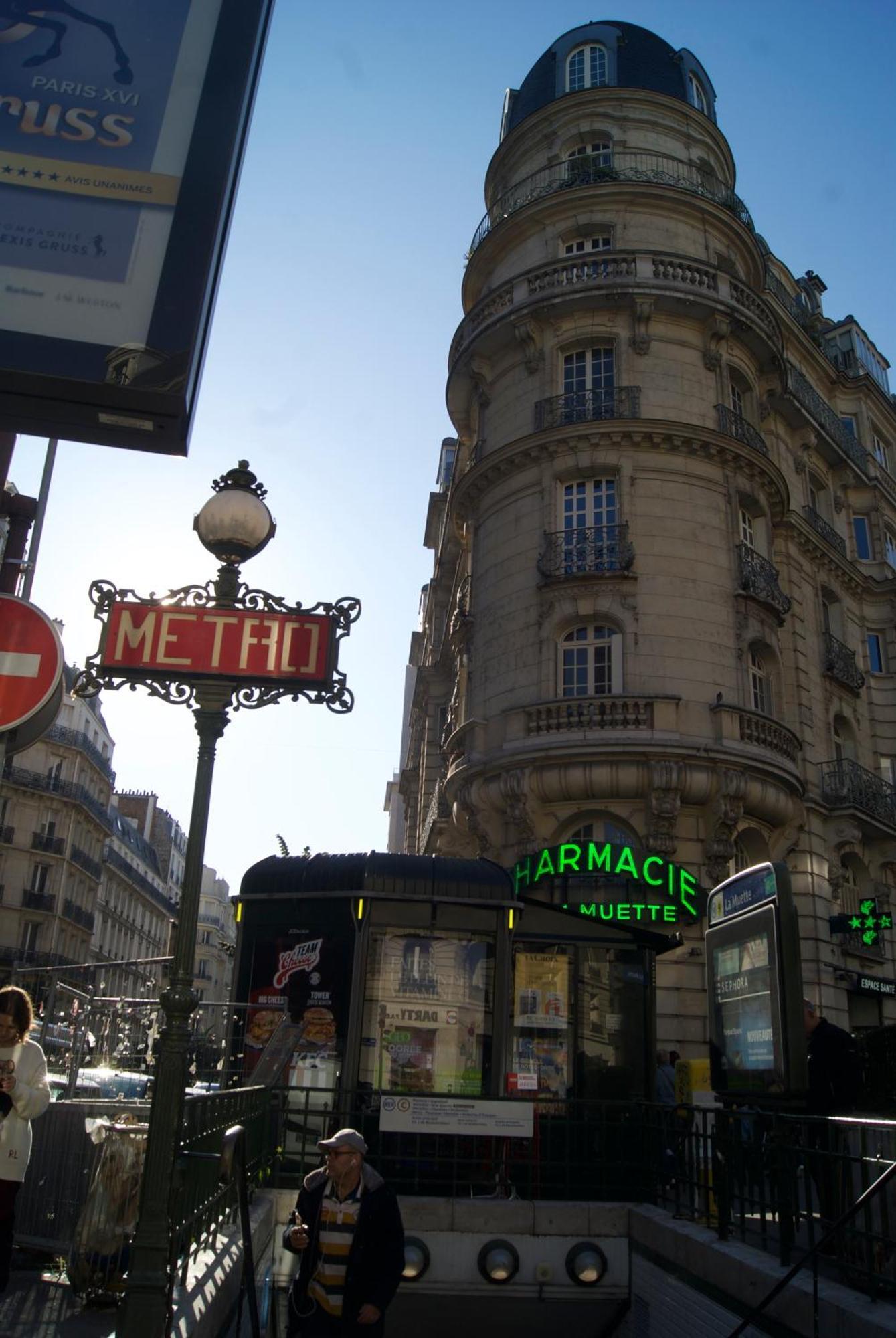 Cosy 2 50m2 Parisian Classic Flat - Passy, 16th Arrondissement, Near Eiffel Tower * Paris