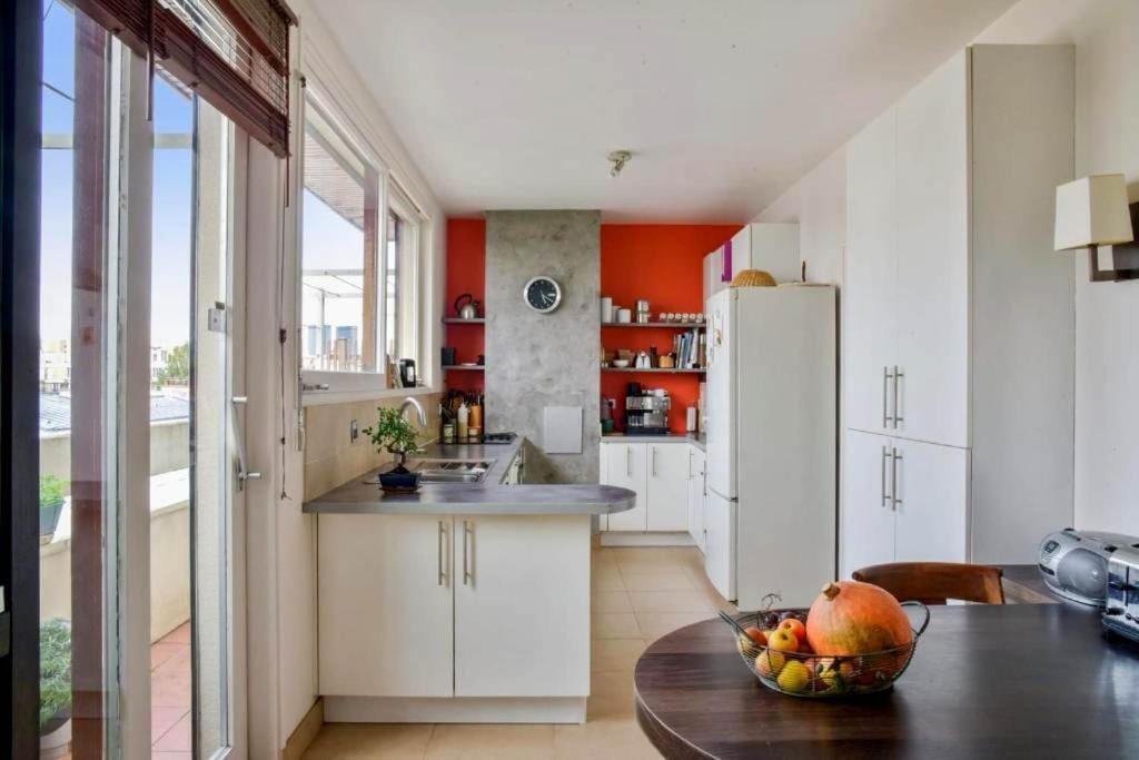 Superb Penthouse With Panoramic View Over Apartment *