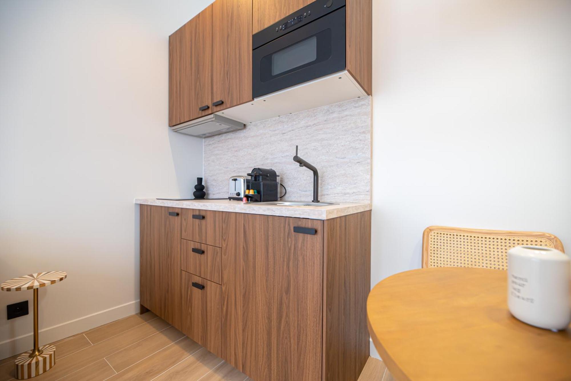In Montmartre Apartment