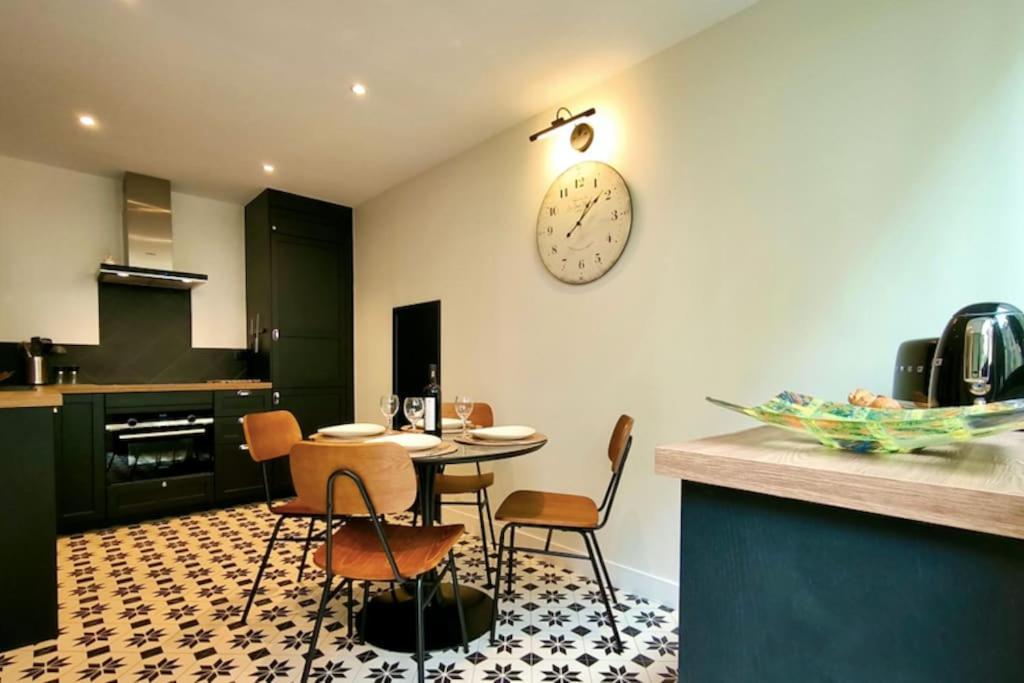 Montmartre En Rez-de-jardin Apartment Paris