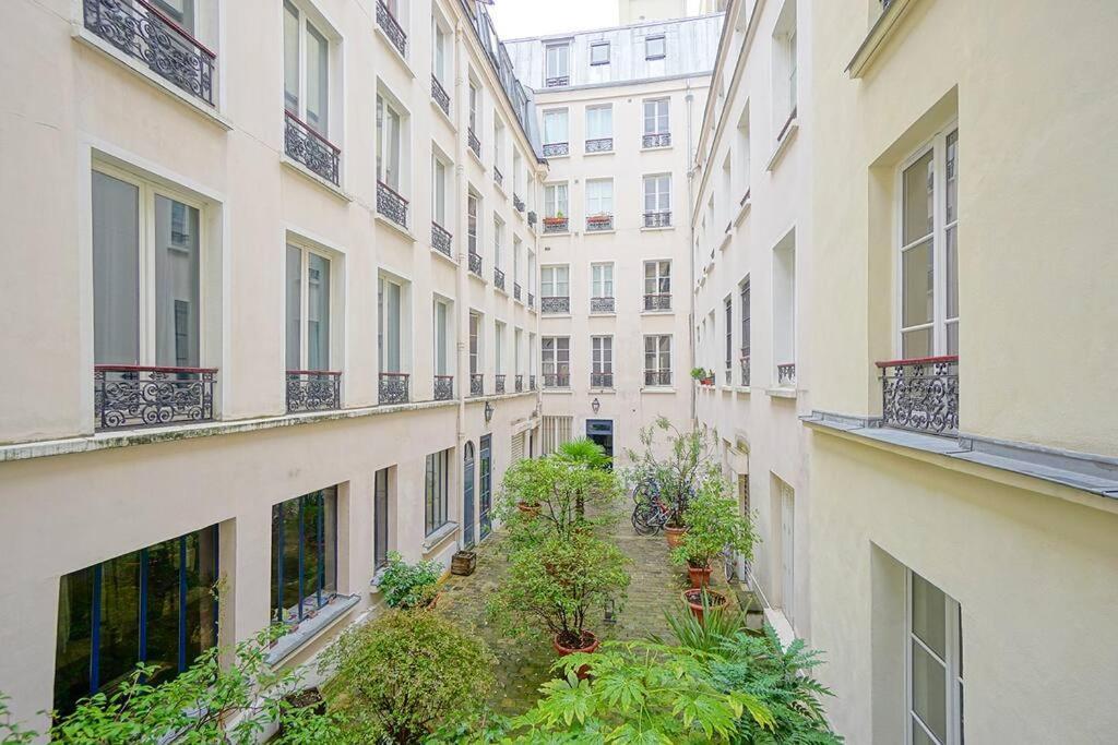 Apartment Grand 2 Pers Republique Bastille 3 Paris