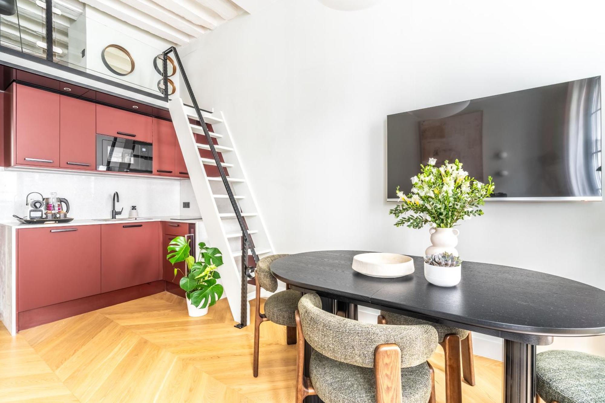 Apartment Luxury Apartement, Center Of *