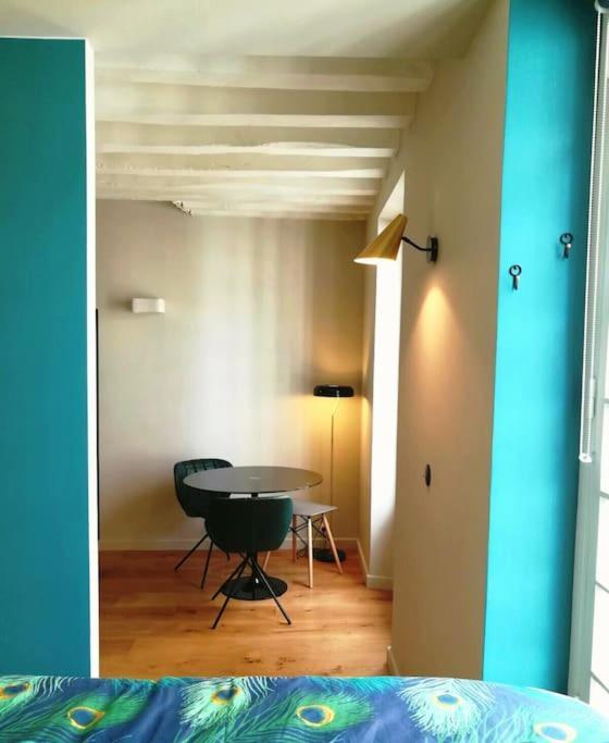Appartement Romantic Brand New In Paris, Bathroom, Kitchen Paris