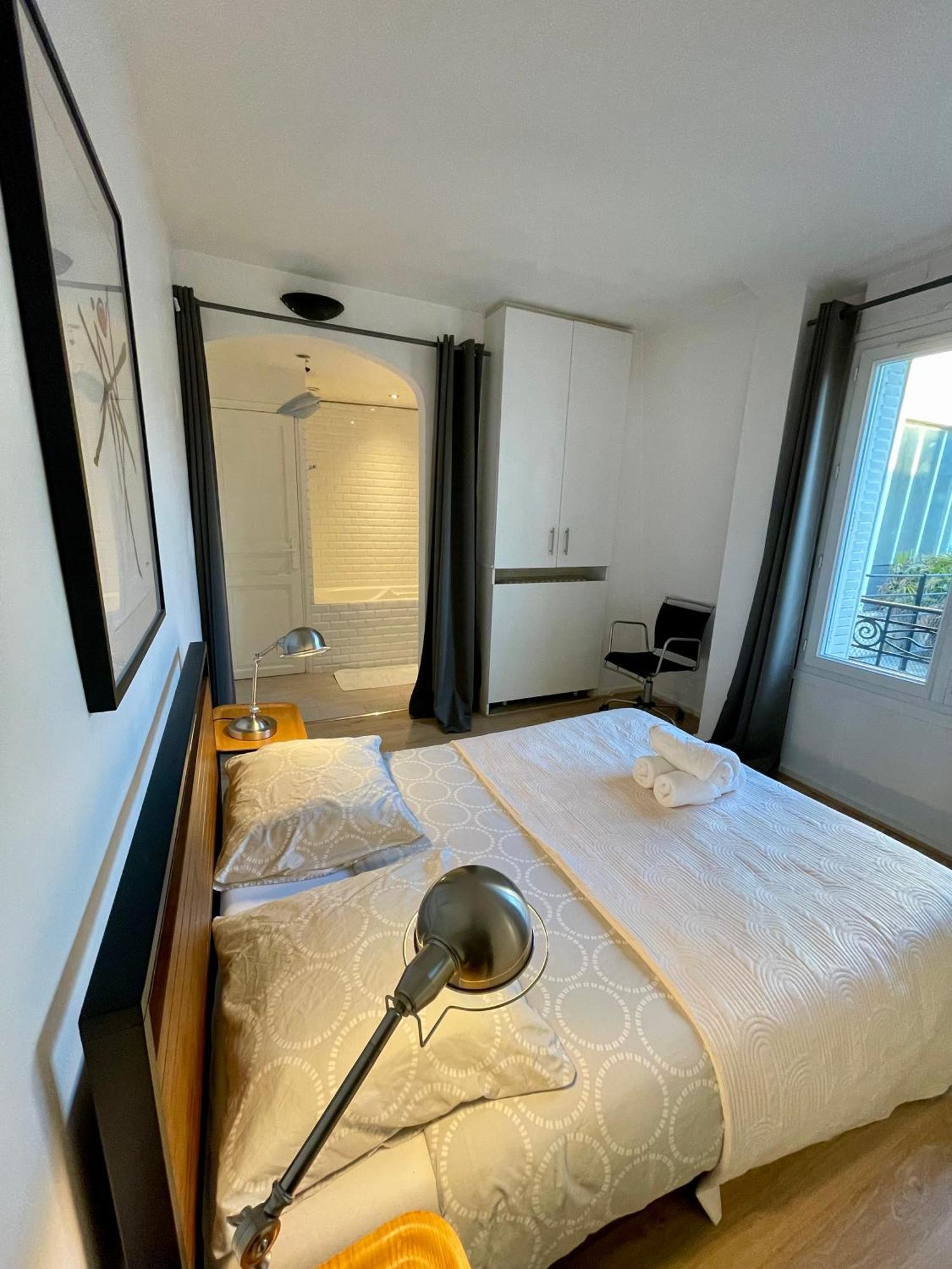 Apartment Tour Eiffel - Motte Picquet