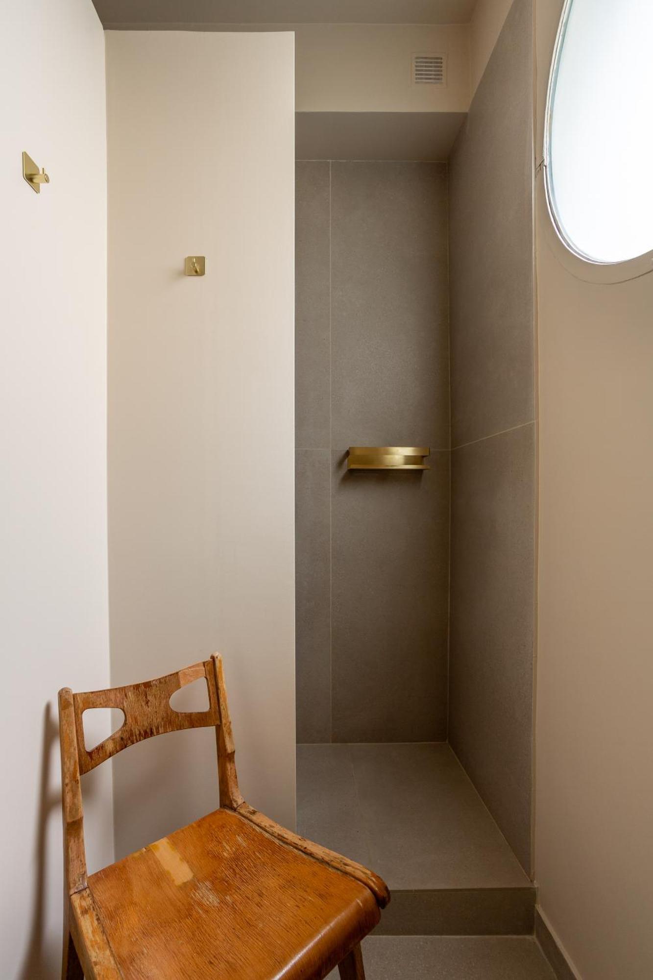 The Charming Saint Honore Apartment