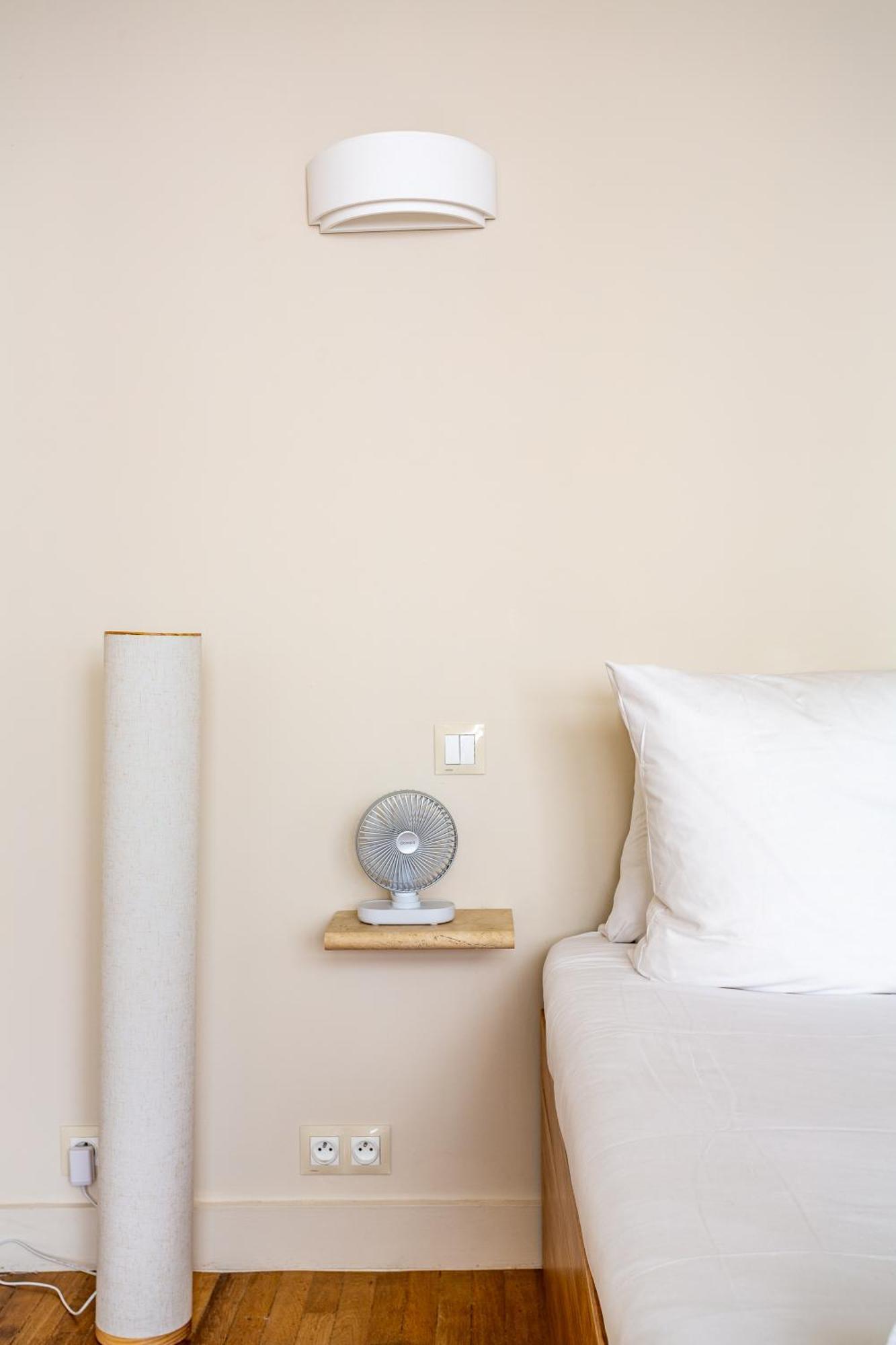 The Charming Saint Honore Apartment *