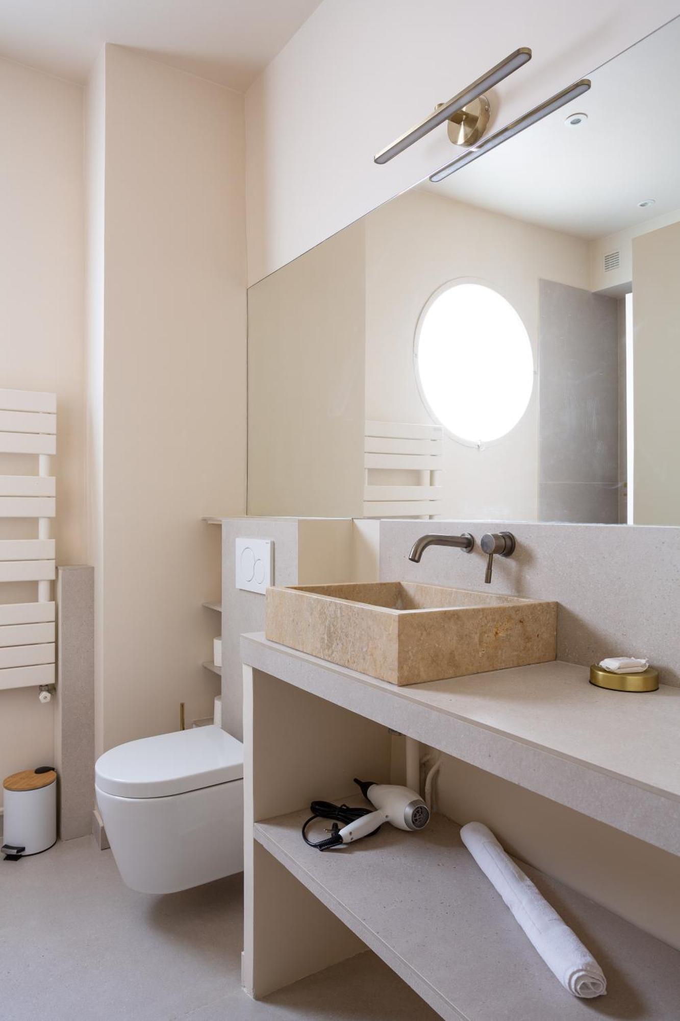 Apartment The Charming Saint Honore Paris
