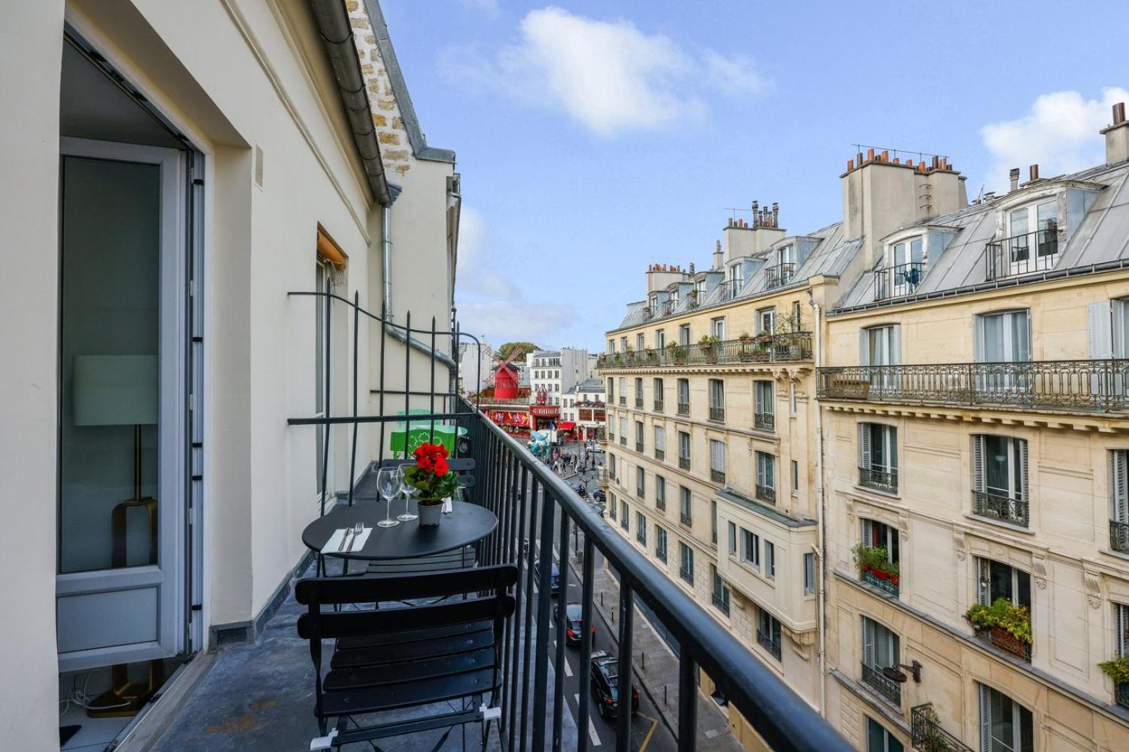 Apartment Moulin Rouge Balcony Paris