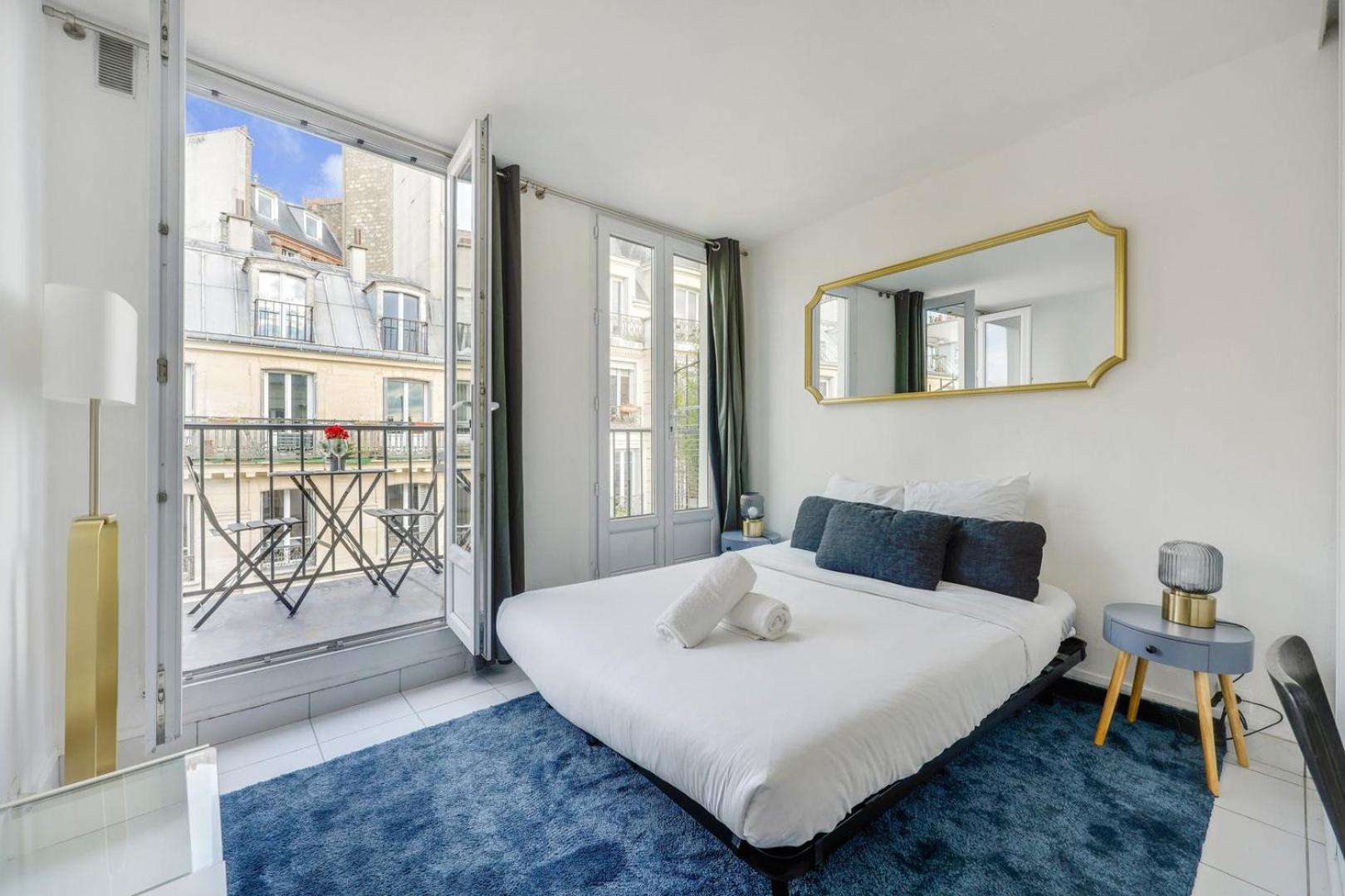 Moulin Rouge Balcony Apartment Paris