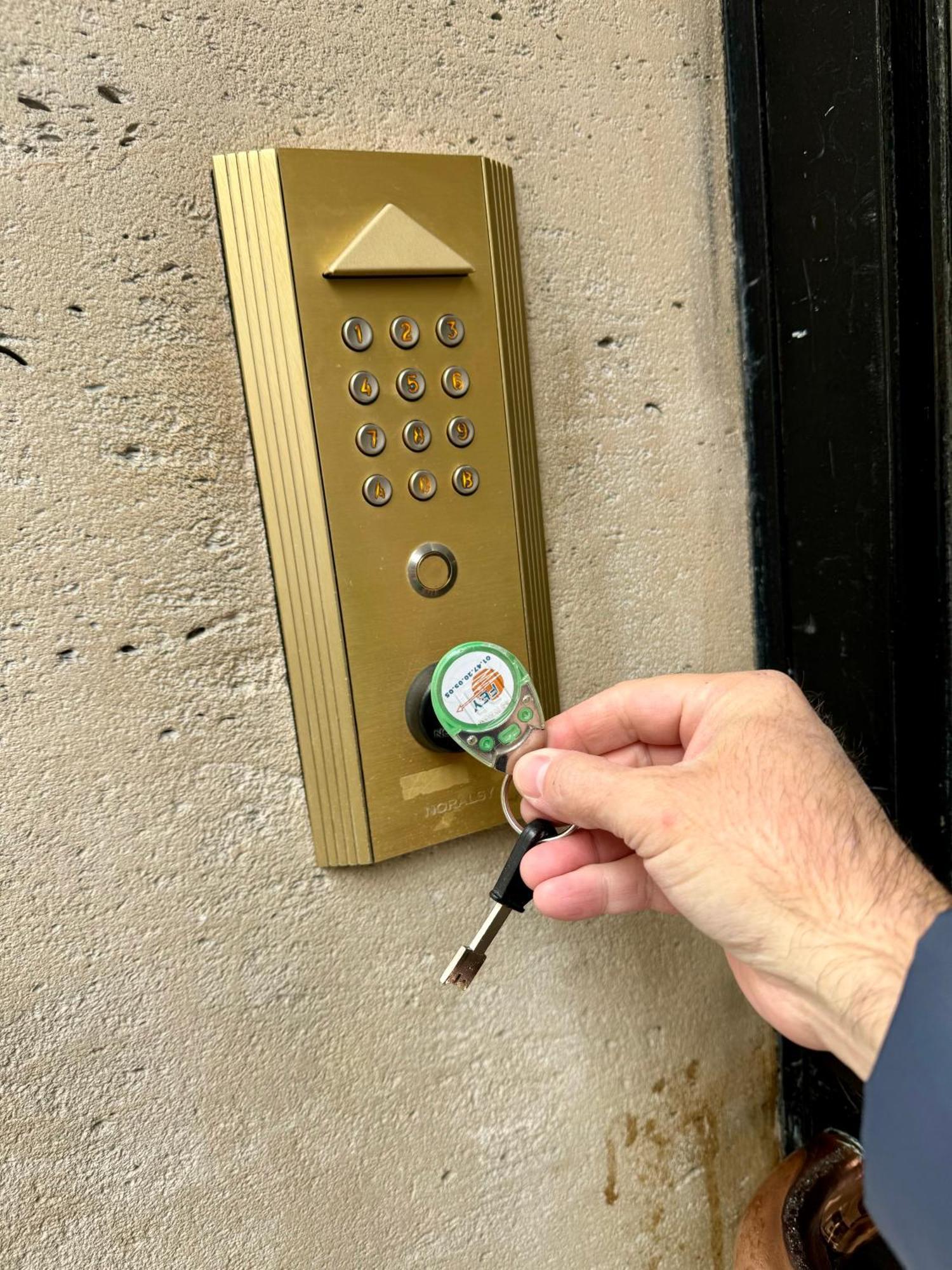 Entierement Renove Au Coeur De Apartment Paris