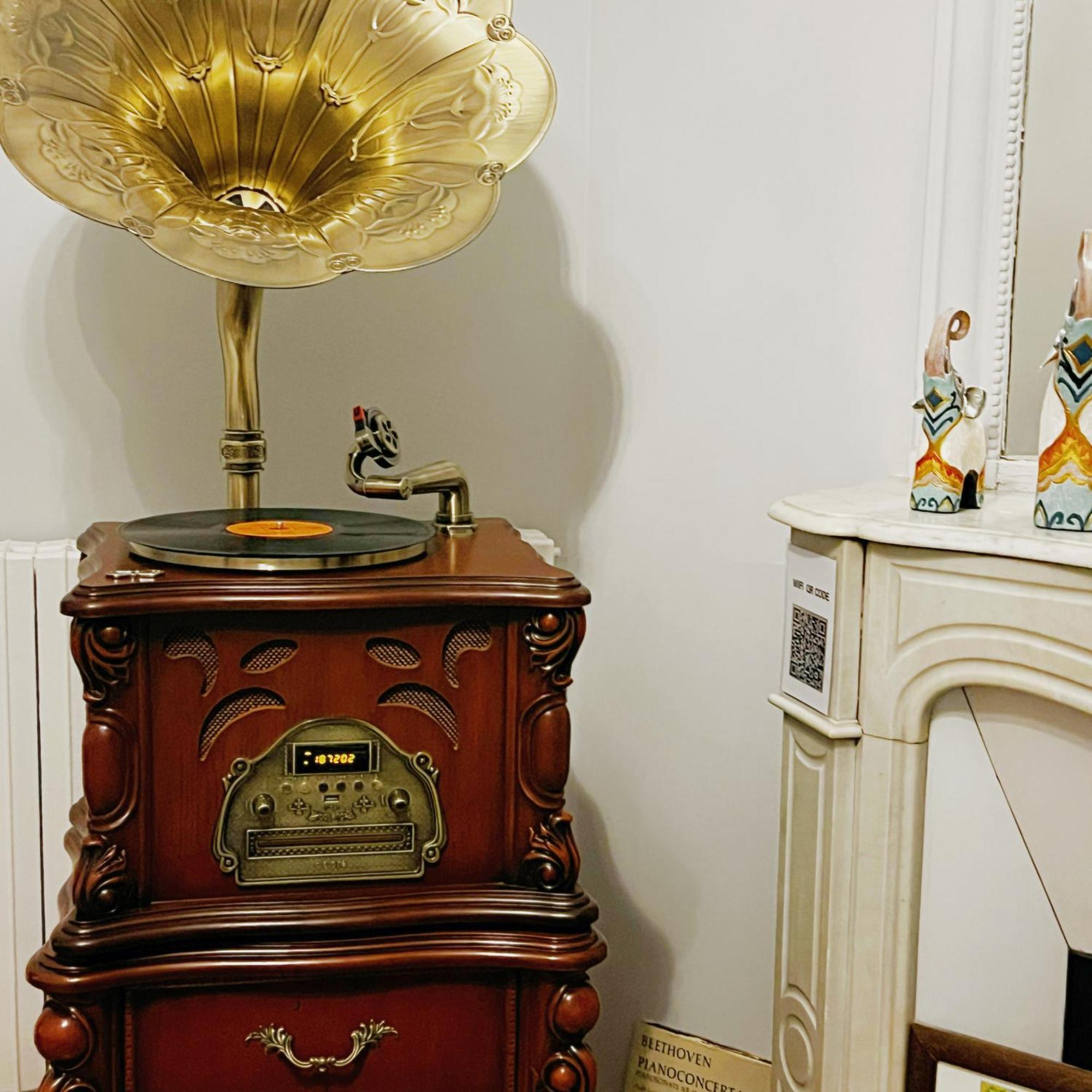 Apartment Elysees Charm *