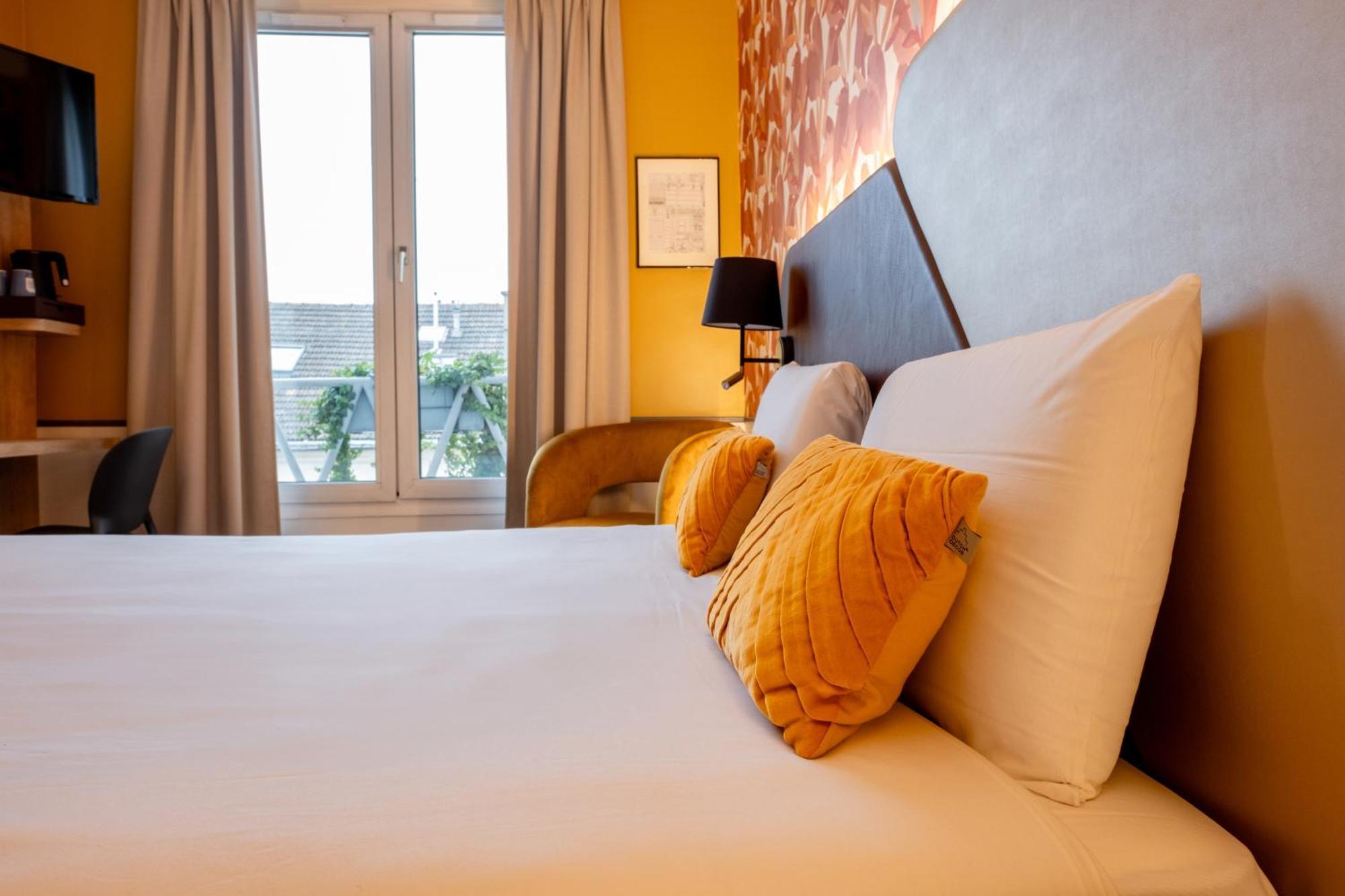 Hotel Kyriad 10 - Canal Saint Martin - République Paris