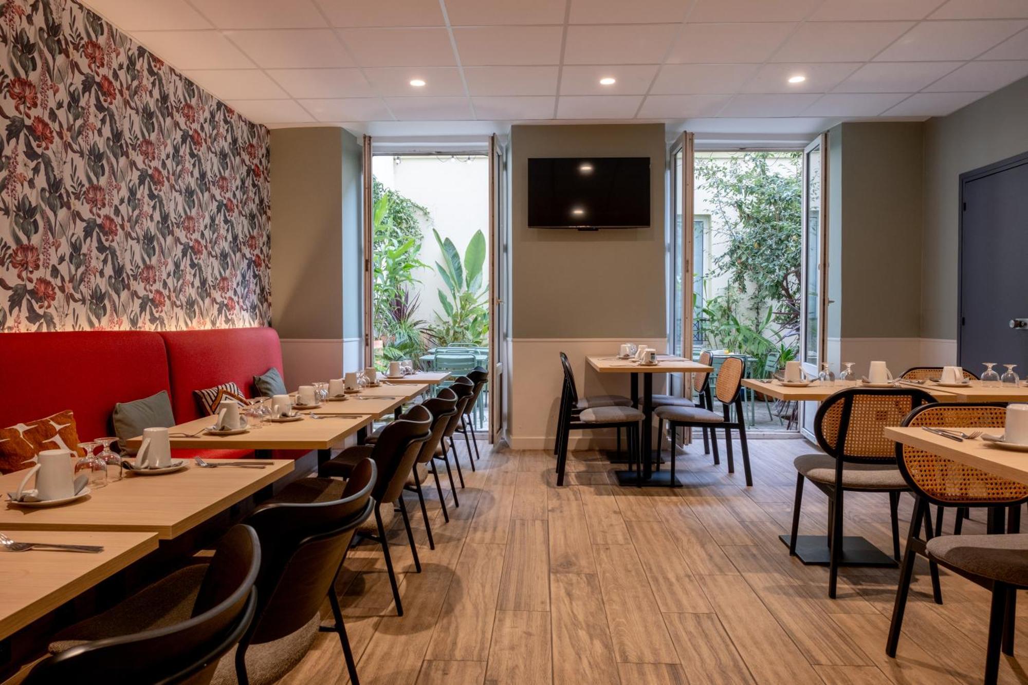 Hotel Kyriad 10 - Canal Saint Martin - République Paris