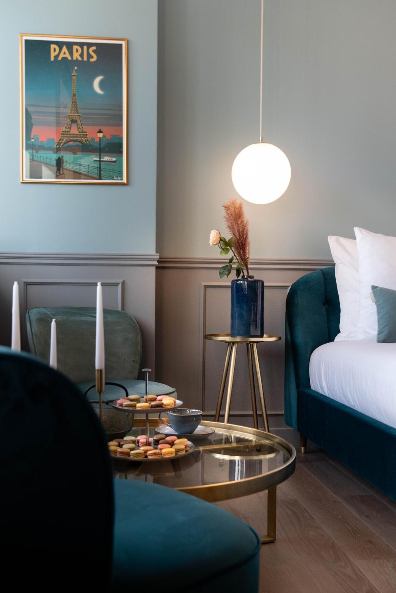 The Parisian Blue Eiffel Tower Apartment Paris