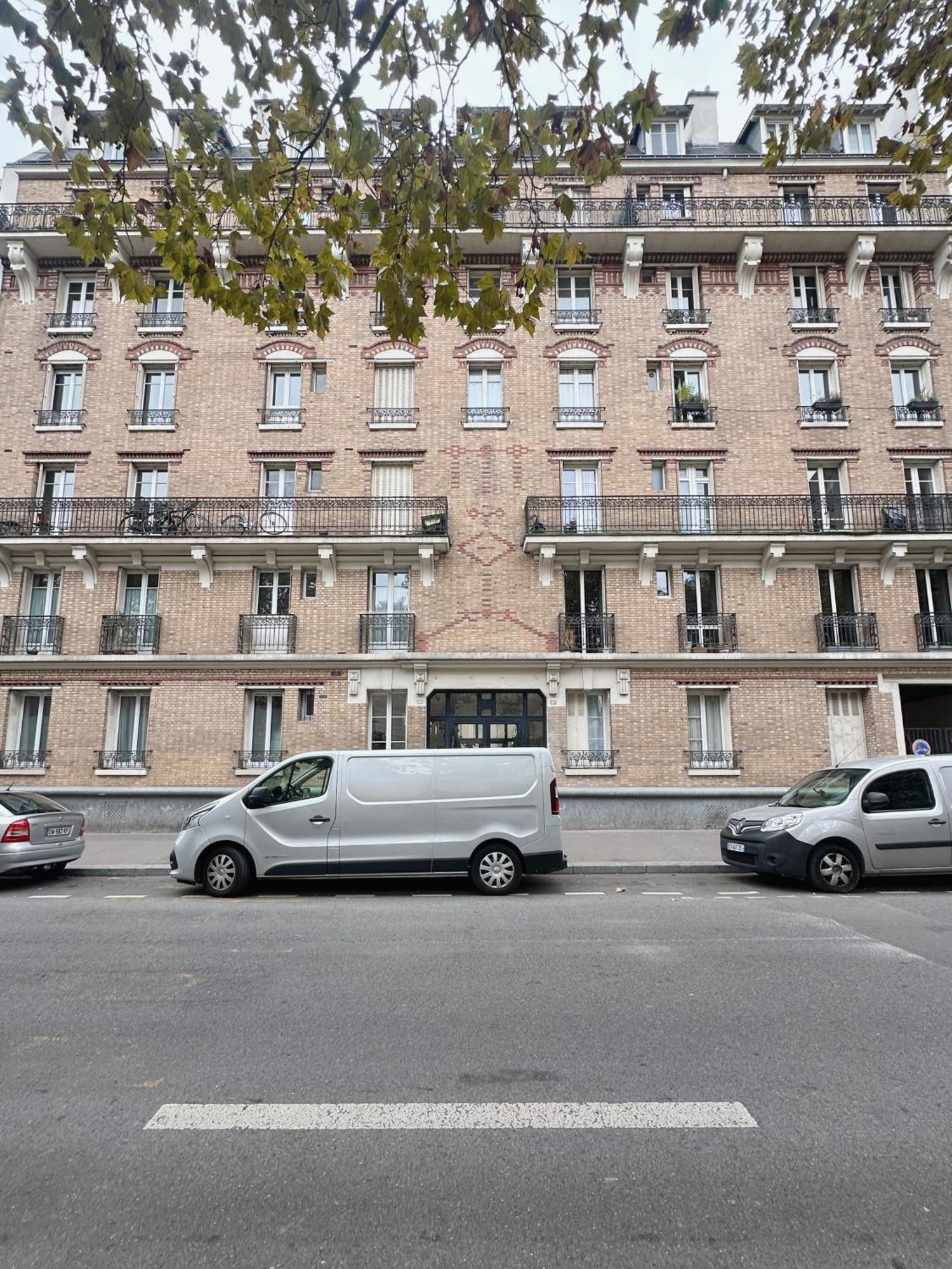 Apartment Avec Balcon