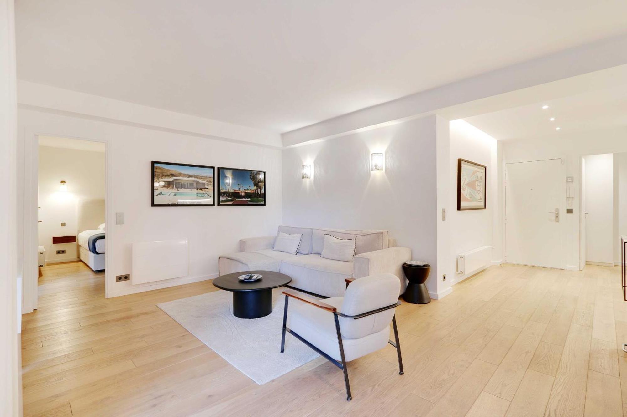 Apartment Passy - Eiffel Tower - Amazing 2br With Garden *