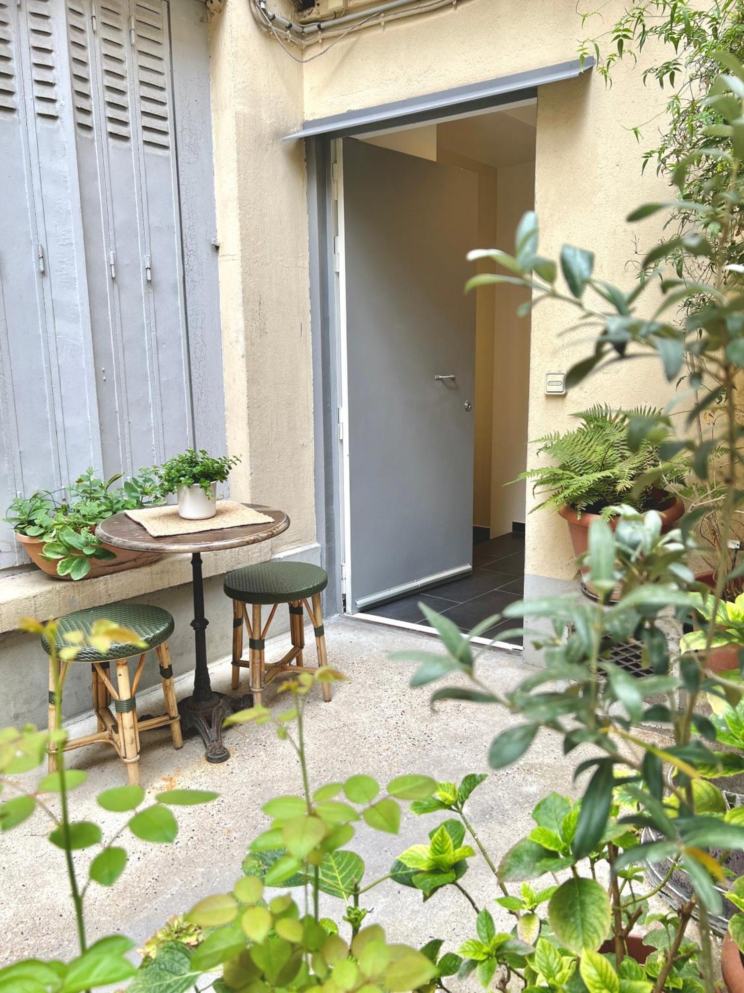 Apartment Canal St Martin Miss Dodu Paris