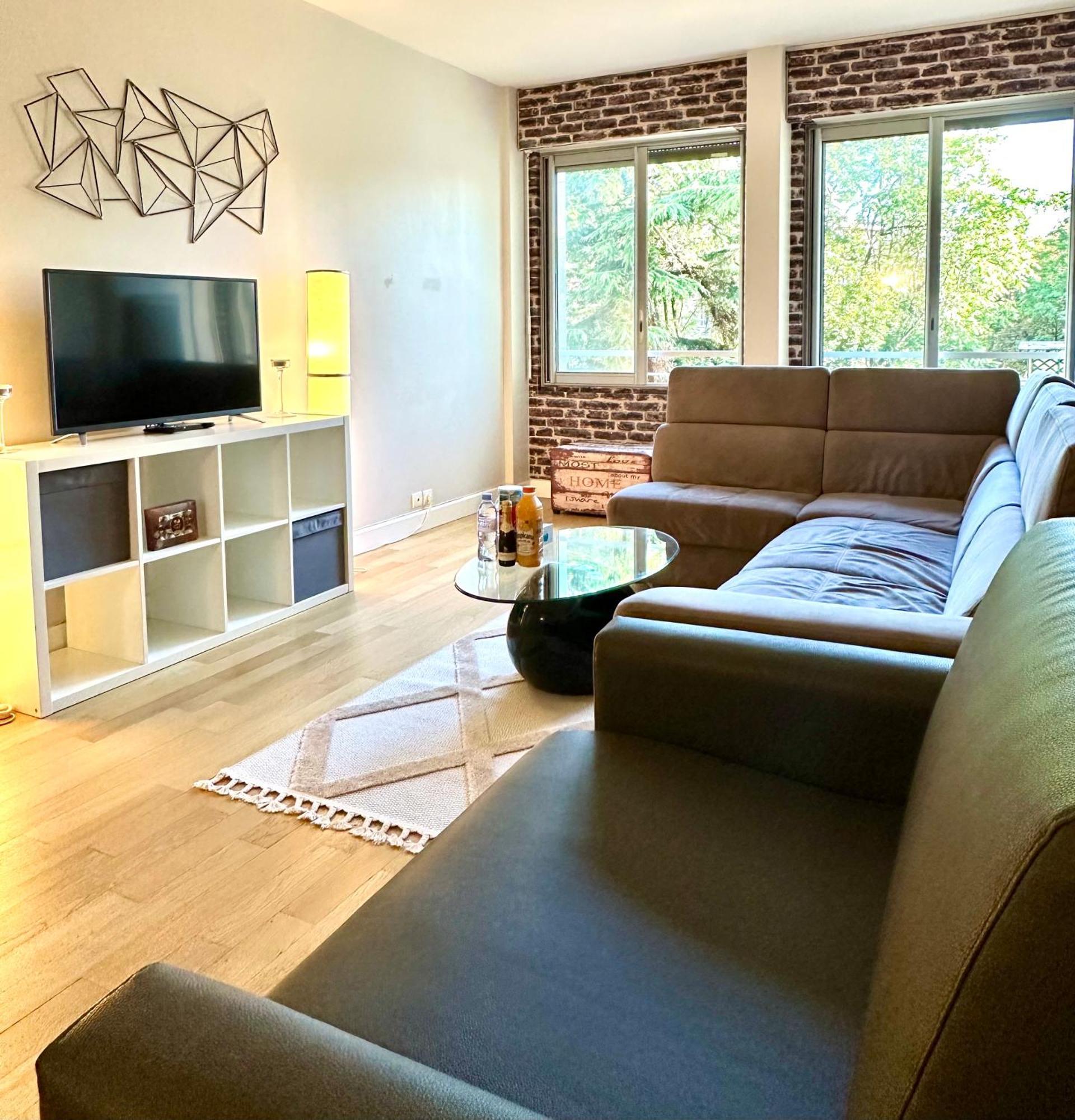Champs Elysees Appartement