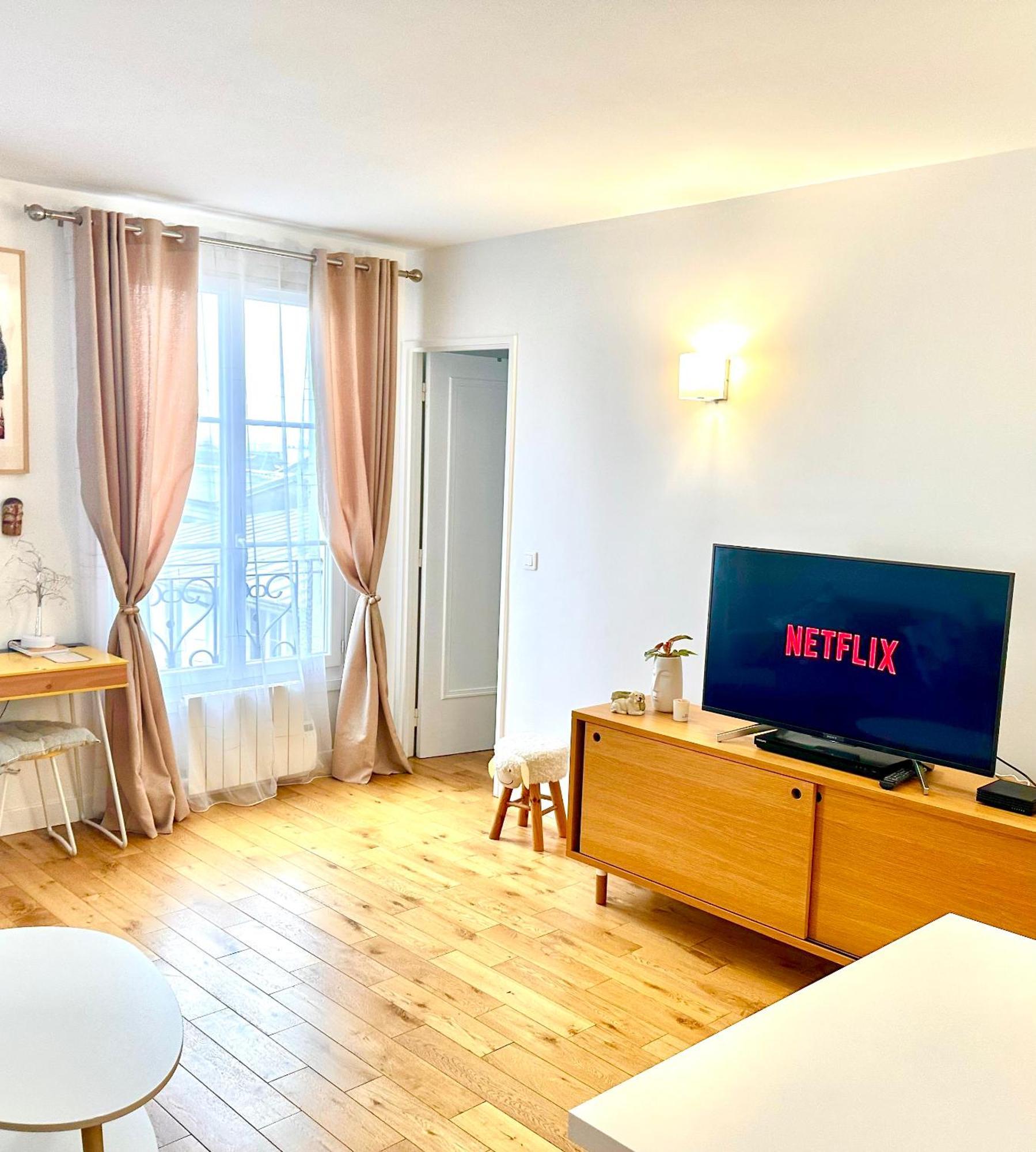 Coeur De Montmartre - 2-piece Apartment