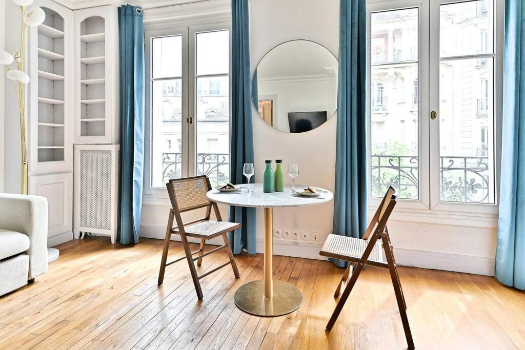Haussmannien Lumineux Et Central- Ii Apartment Paris