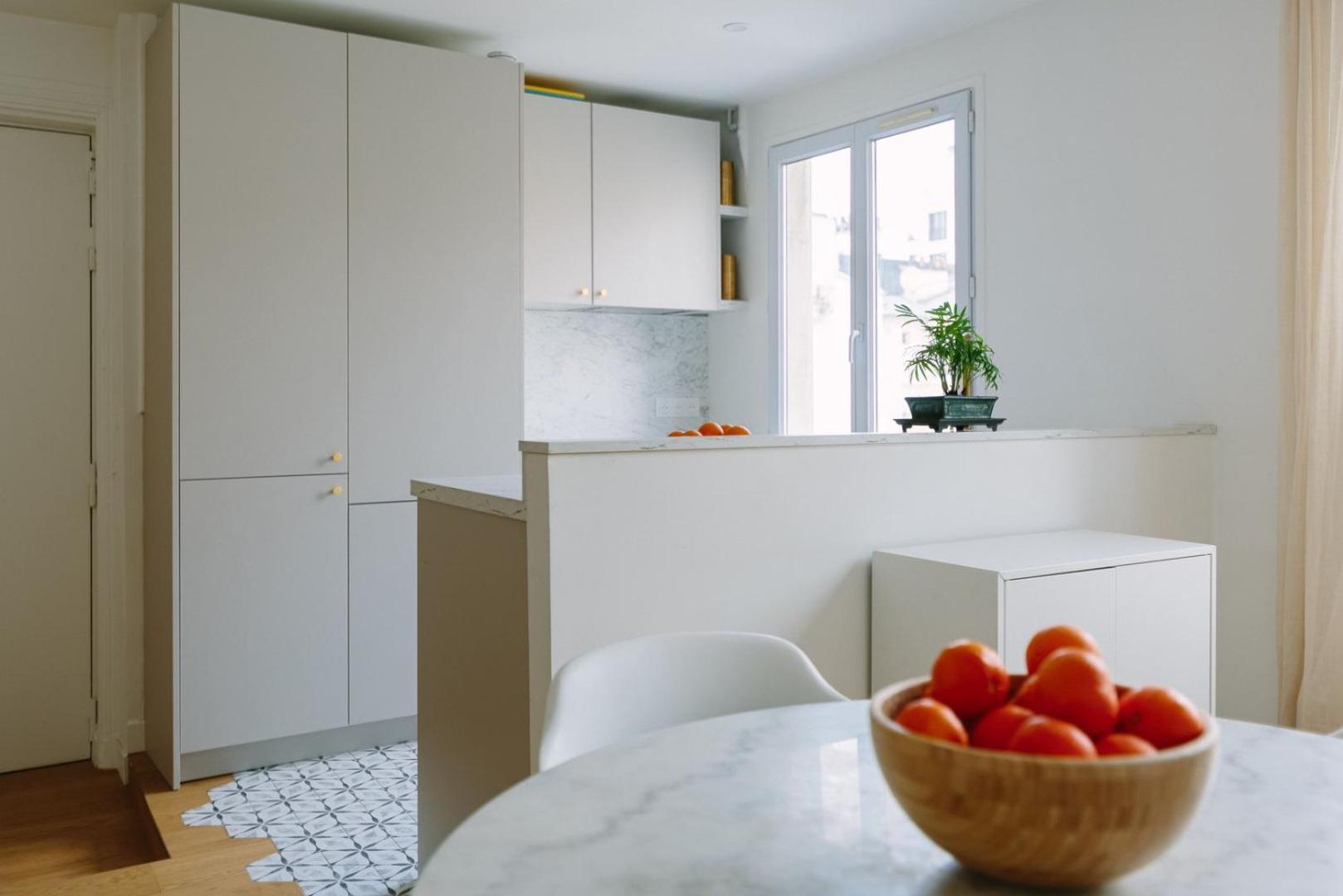 Apartment Rue Du Faubourg Du Temple, Paris, France Paris