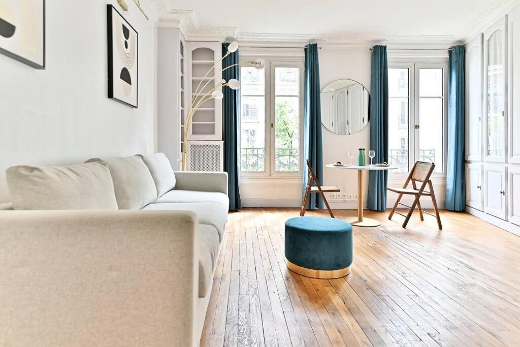 Apartment Haussmannien Lumineux Et Central- Ii Paris