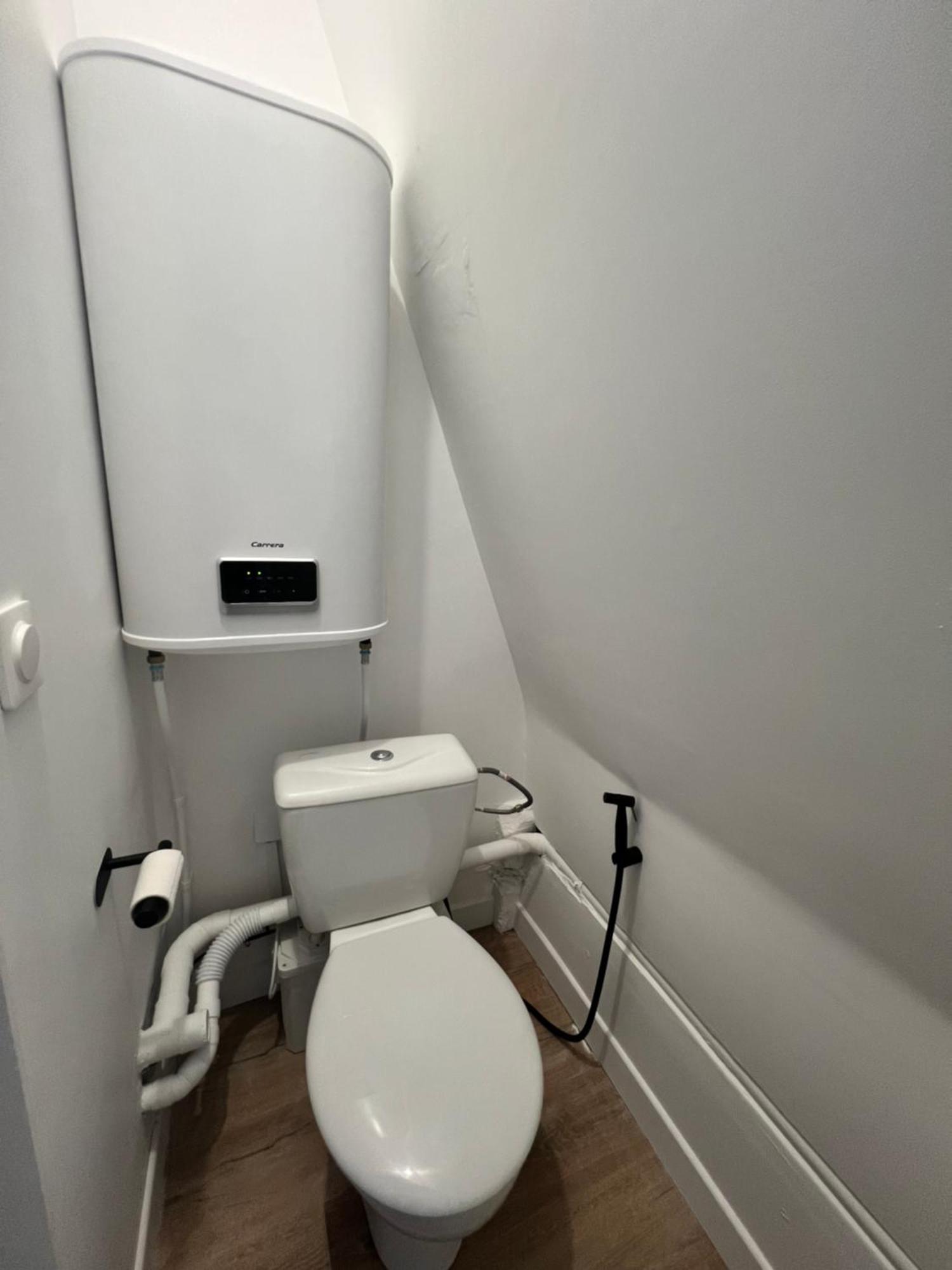 Batignolles, Montmartre 12m2 , Metro 13 Et 14 Apartment