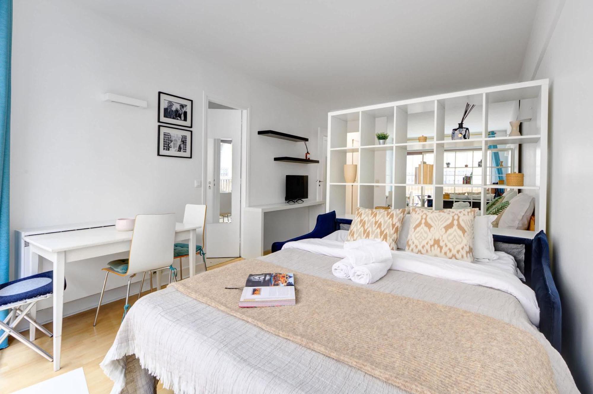 St Germain & Le Bon Marche With Balcony - Cityapartmentstay Apartment *
