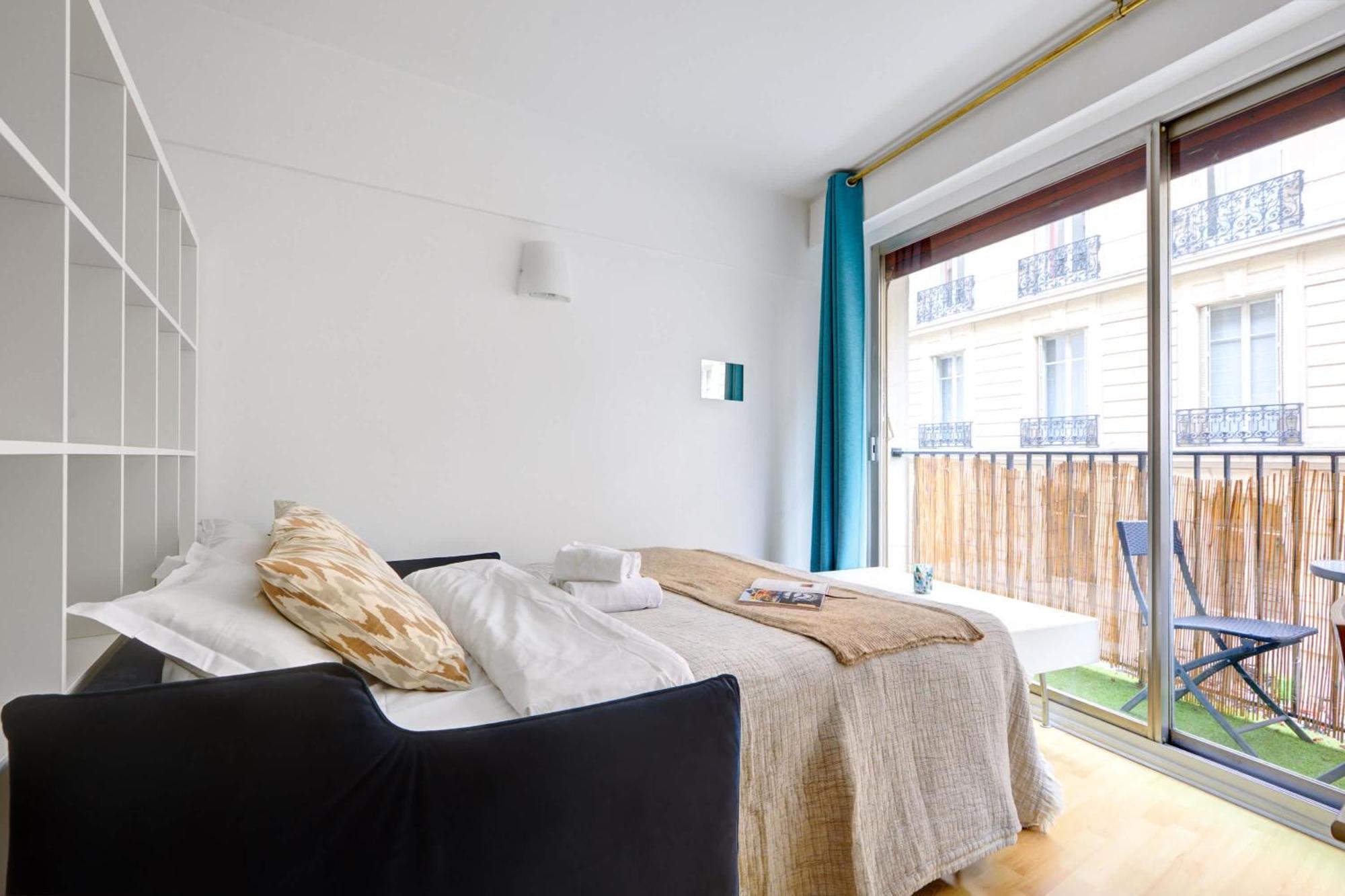 Apartment St Germain & Le Bon Marche With Balcony - Cityapartmentstay *